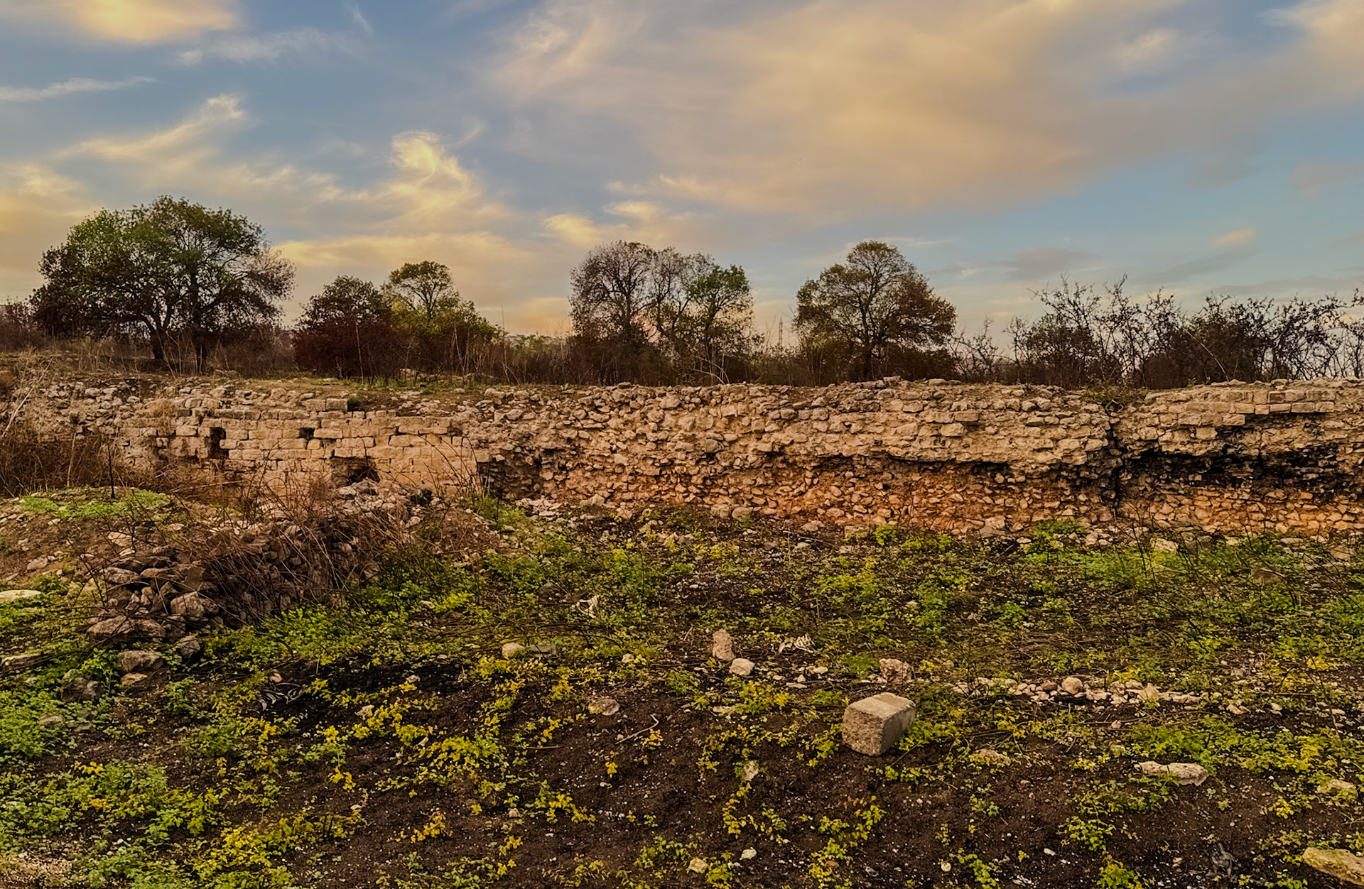 Melentiade: Byzantine wall