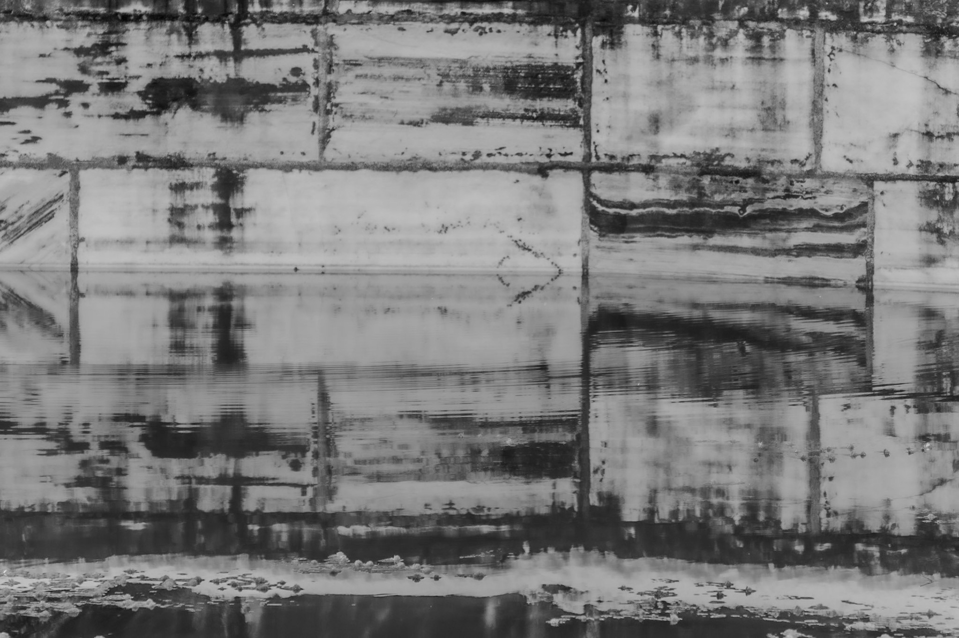 Valide Sultan Ottoman dam: reflections