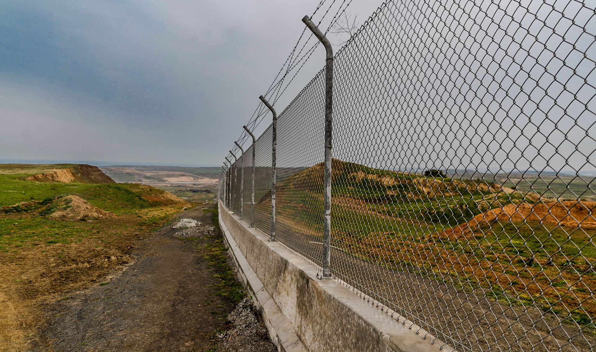 Yeniköy mines: the airport perimeter fence (looking east)