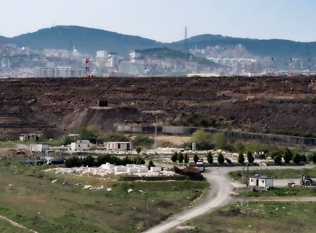 view west past Sabiha Gökçen airport