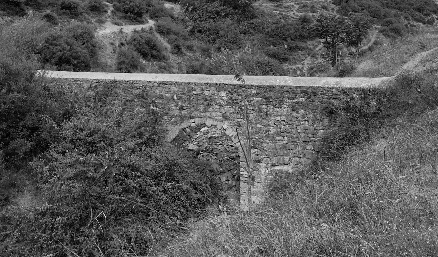 between Gazi and Alibey dam: aqueduct