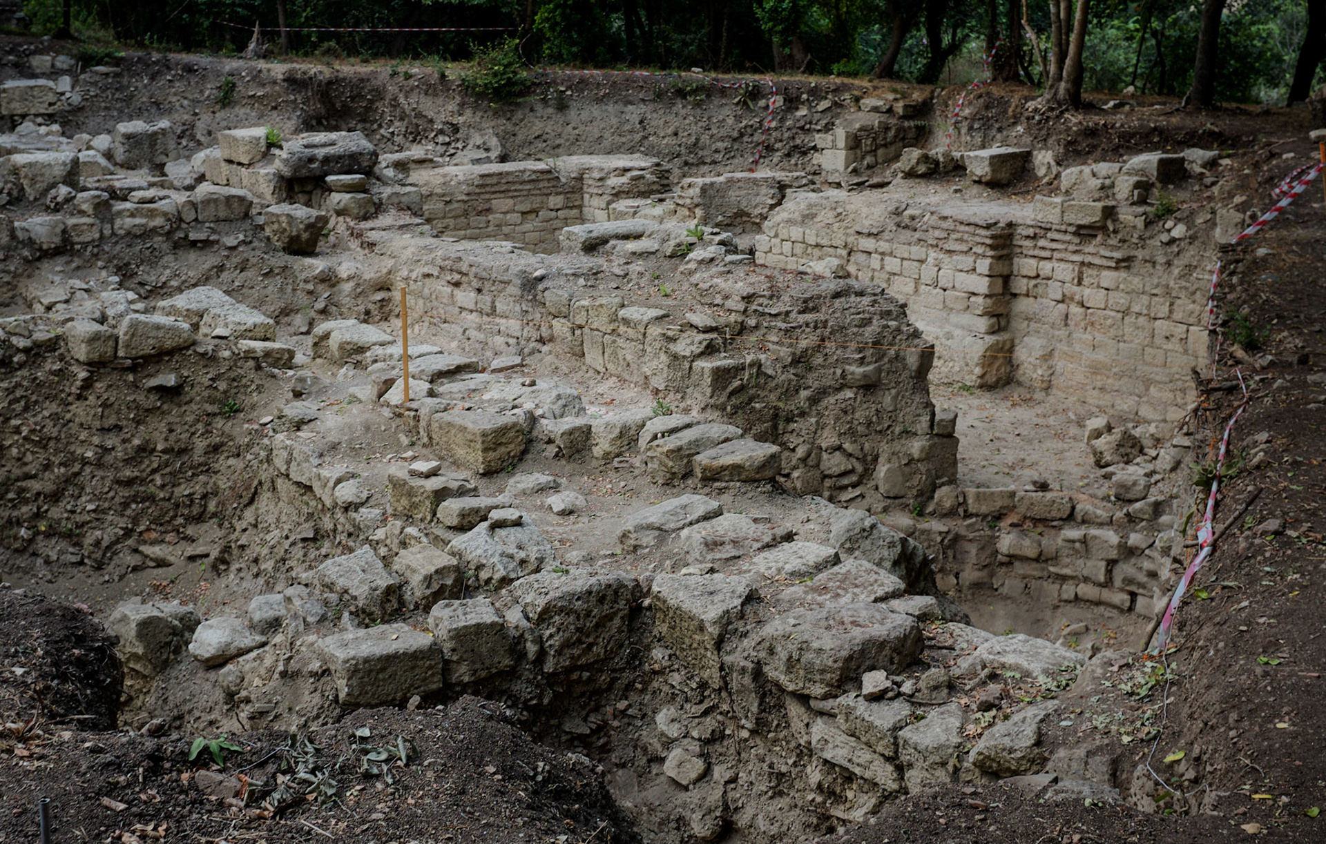 Bathonea (northern site): ruins