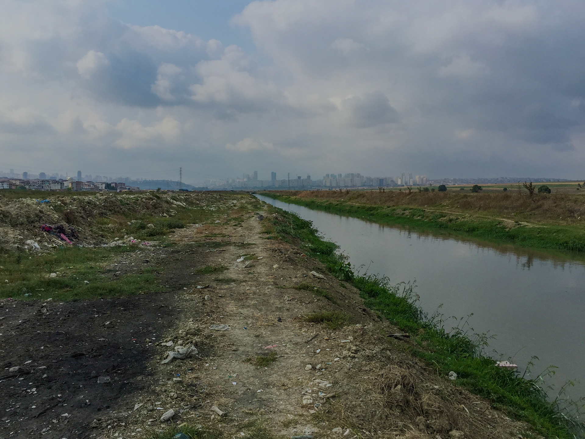 between Istanbul University's veterinary farm and the agricultural faculty: looking north along the Hadımdere towards Bahçeşehir
