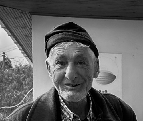 Doǧancılı mosque: elderly man