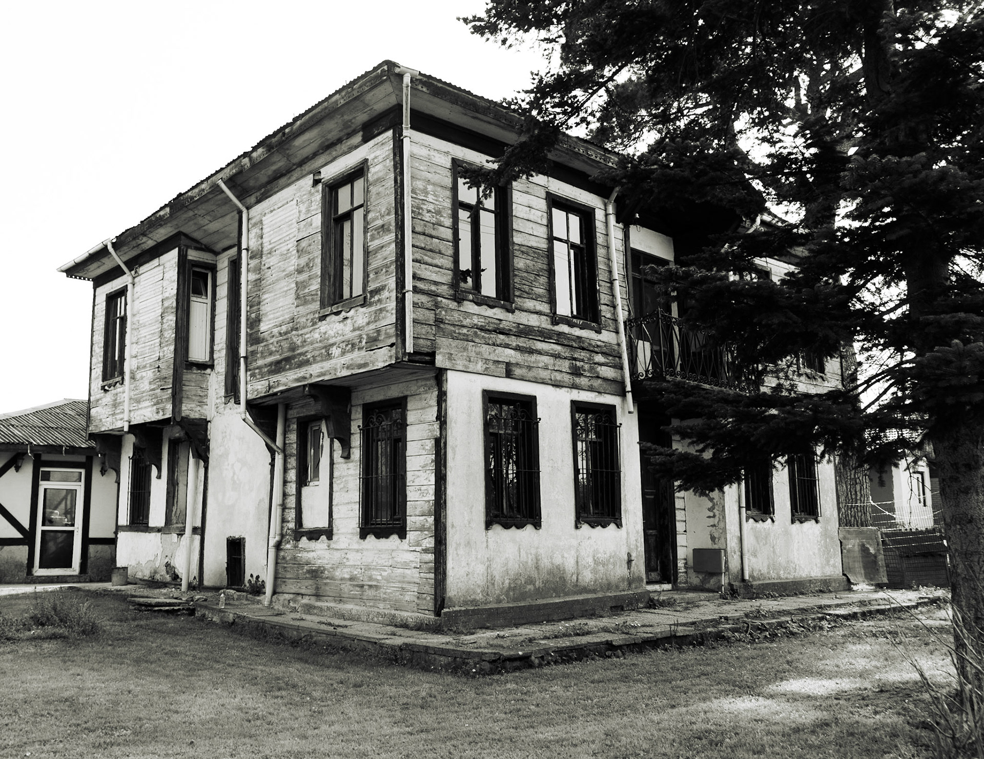 northern Polonezköy: wooden house