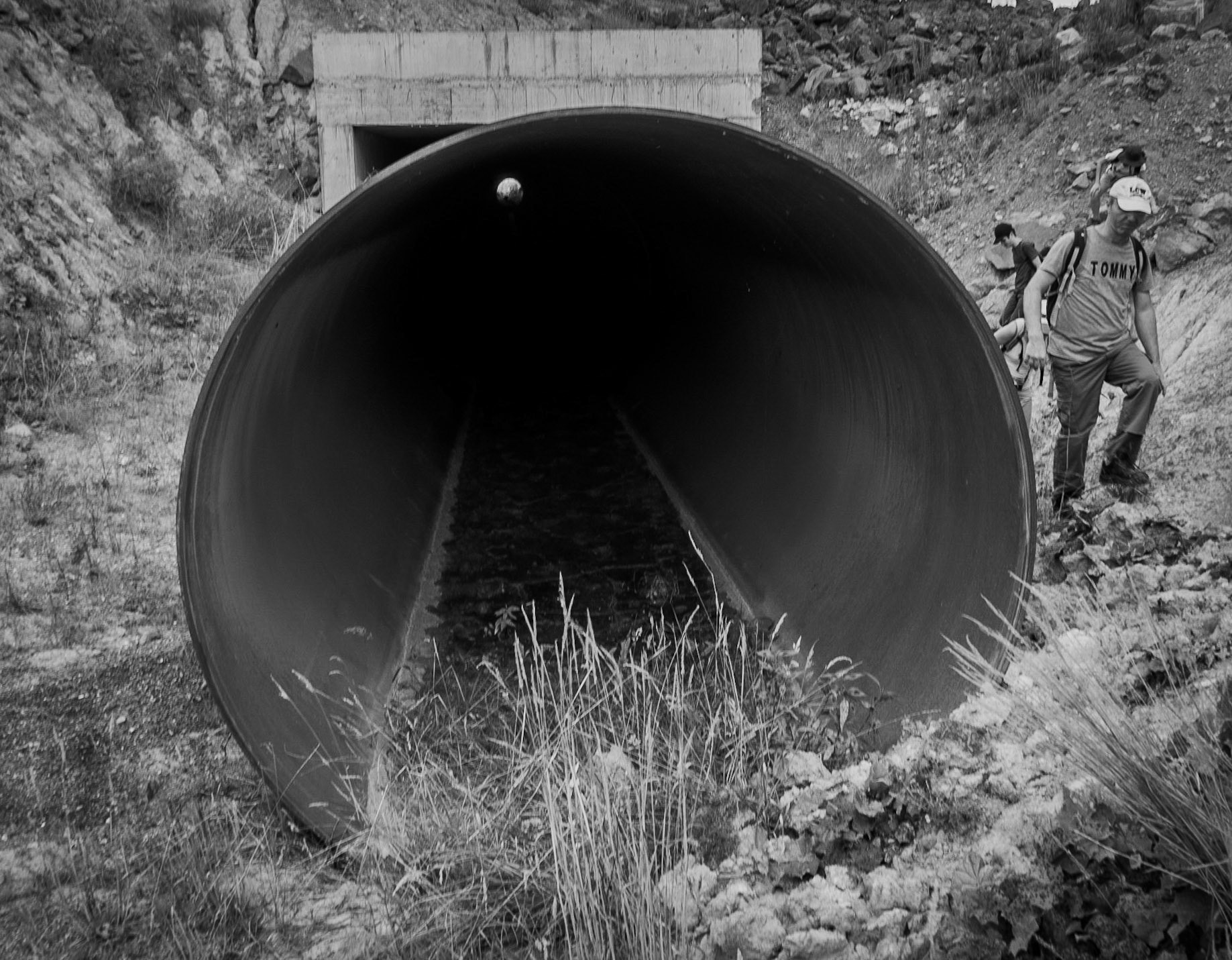 Çayǧız Deresi: the pipe under the motorway