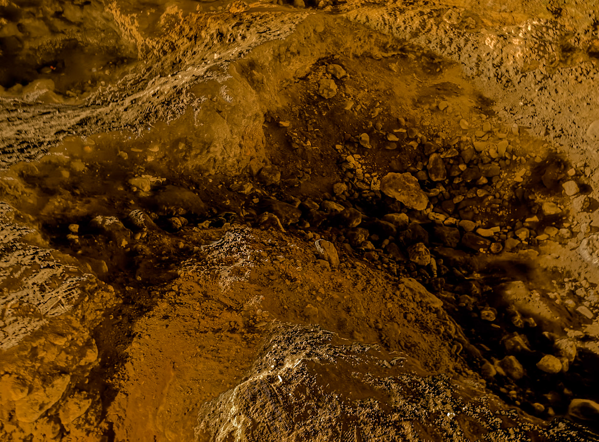 Yarımburgaz cave: recent diggings (I think)