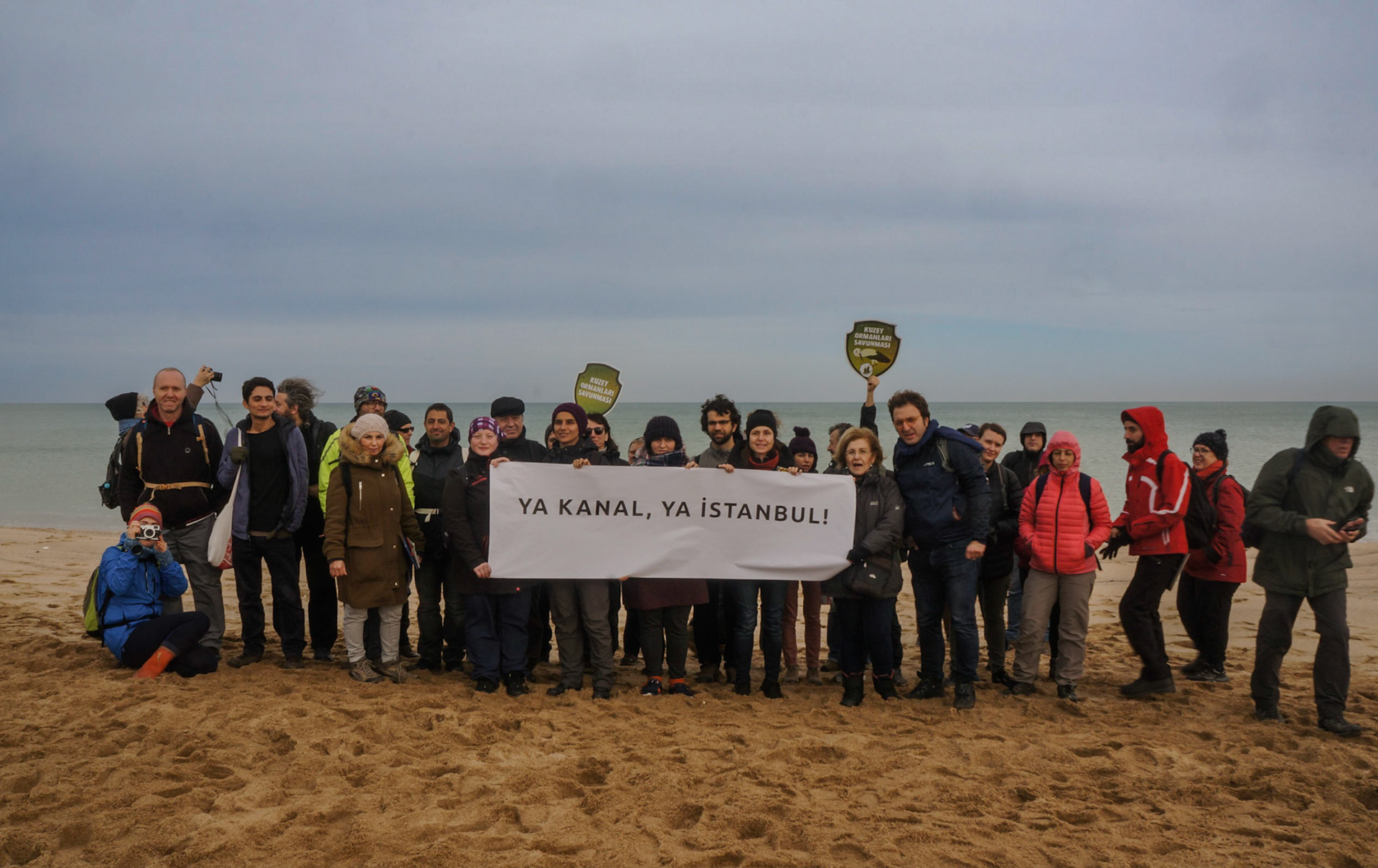 Yeniköy shore: with Kuzey Ormanları Savunması - we take a stand