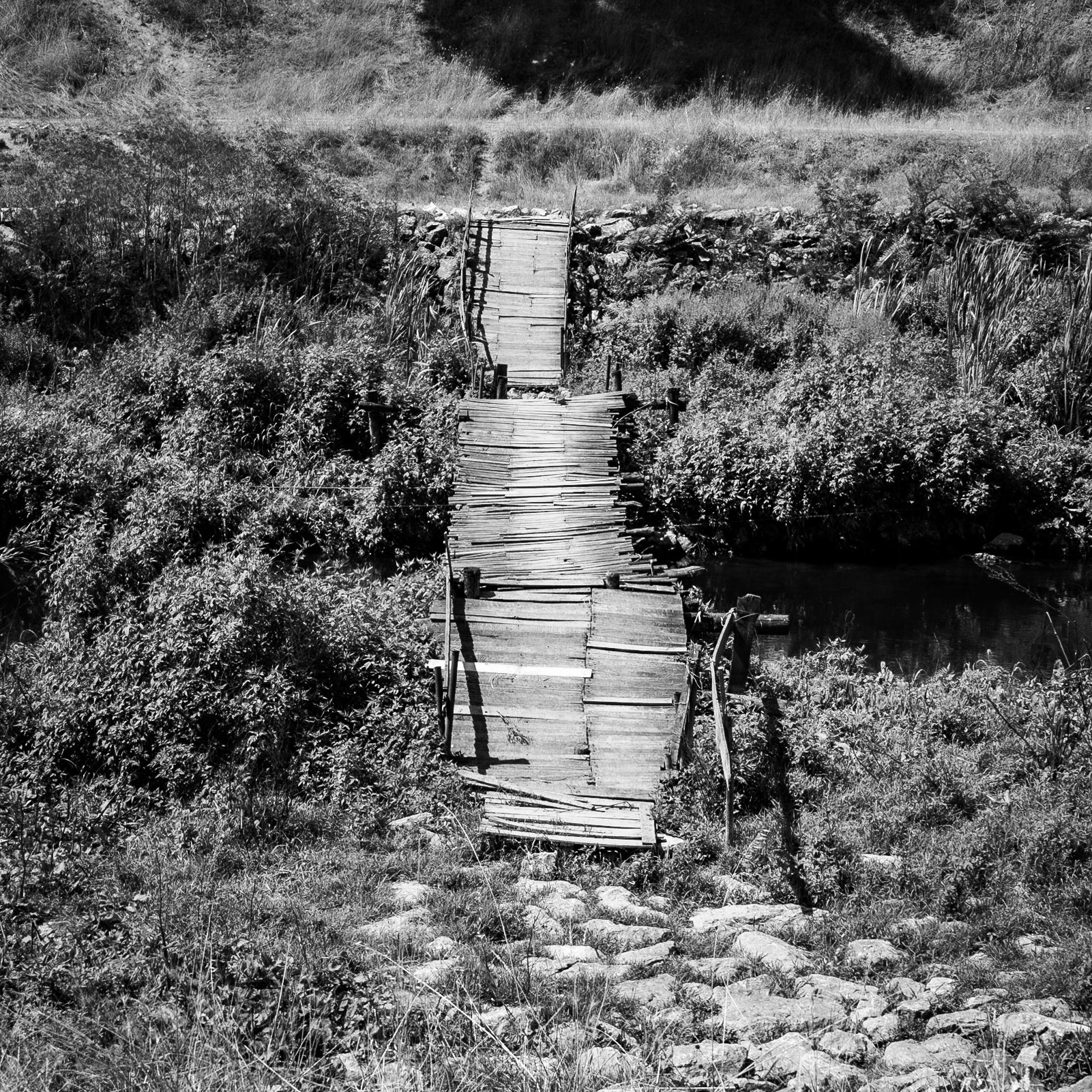 Çayǧız Deresi: rickety footbridge