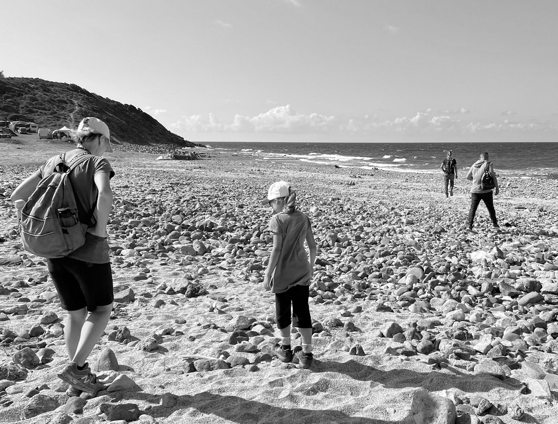 between Kurna quarry and the English Houses: Orta stone beach