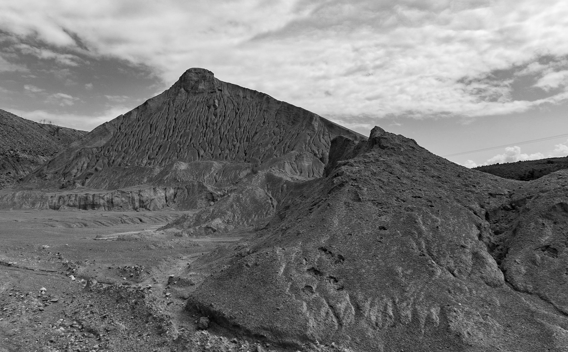 Kurna quarry: slag heaps