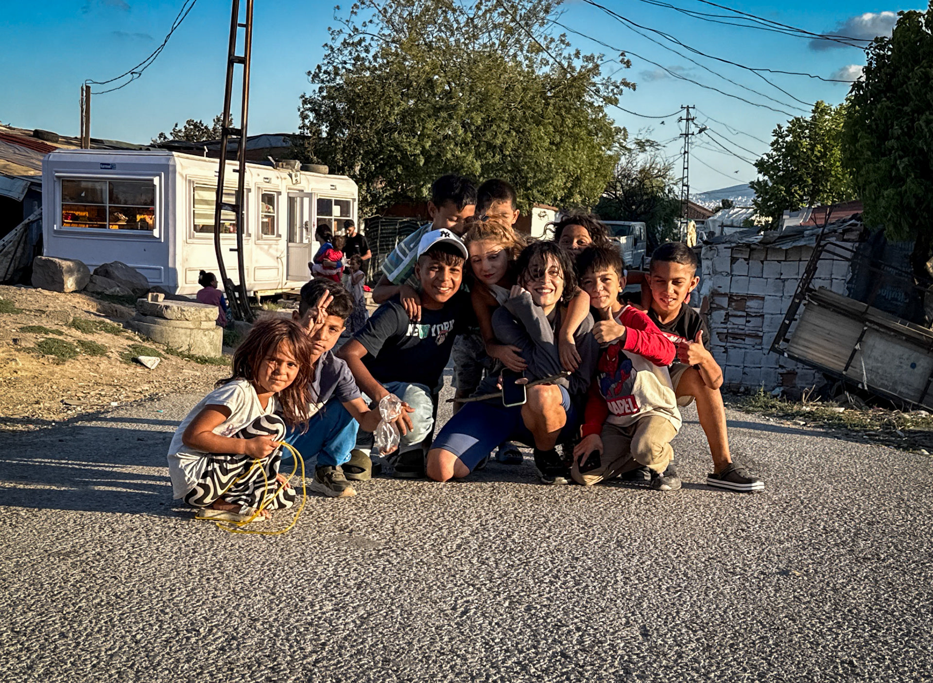 Karşıtepe: Defne and a group of Roma children