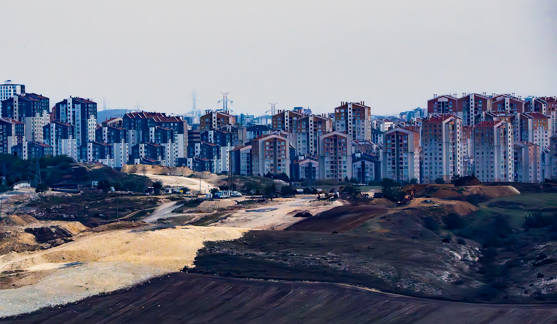 speculators’ crest: TOKİ blocks