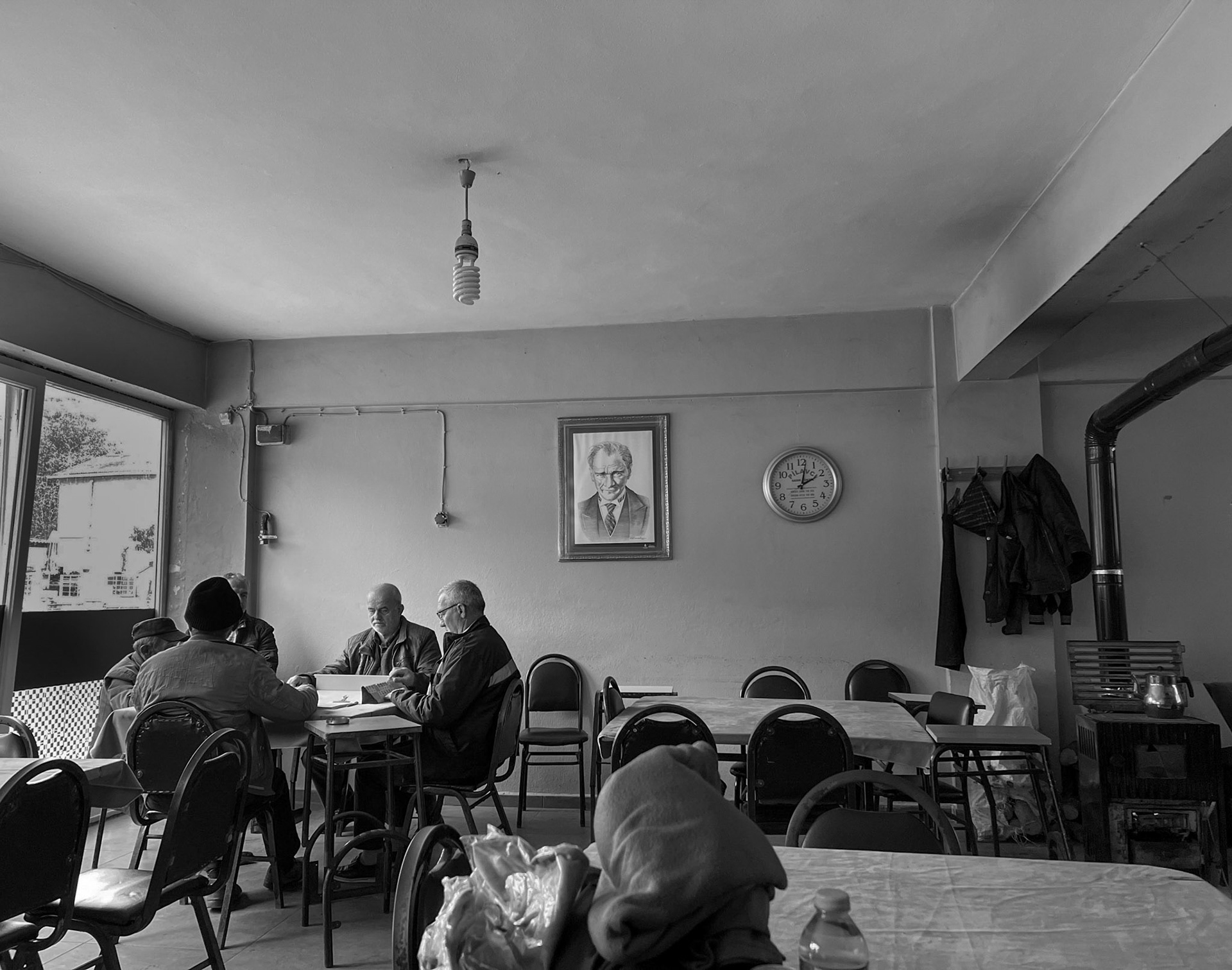 Kaynarca: tea-house scene