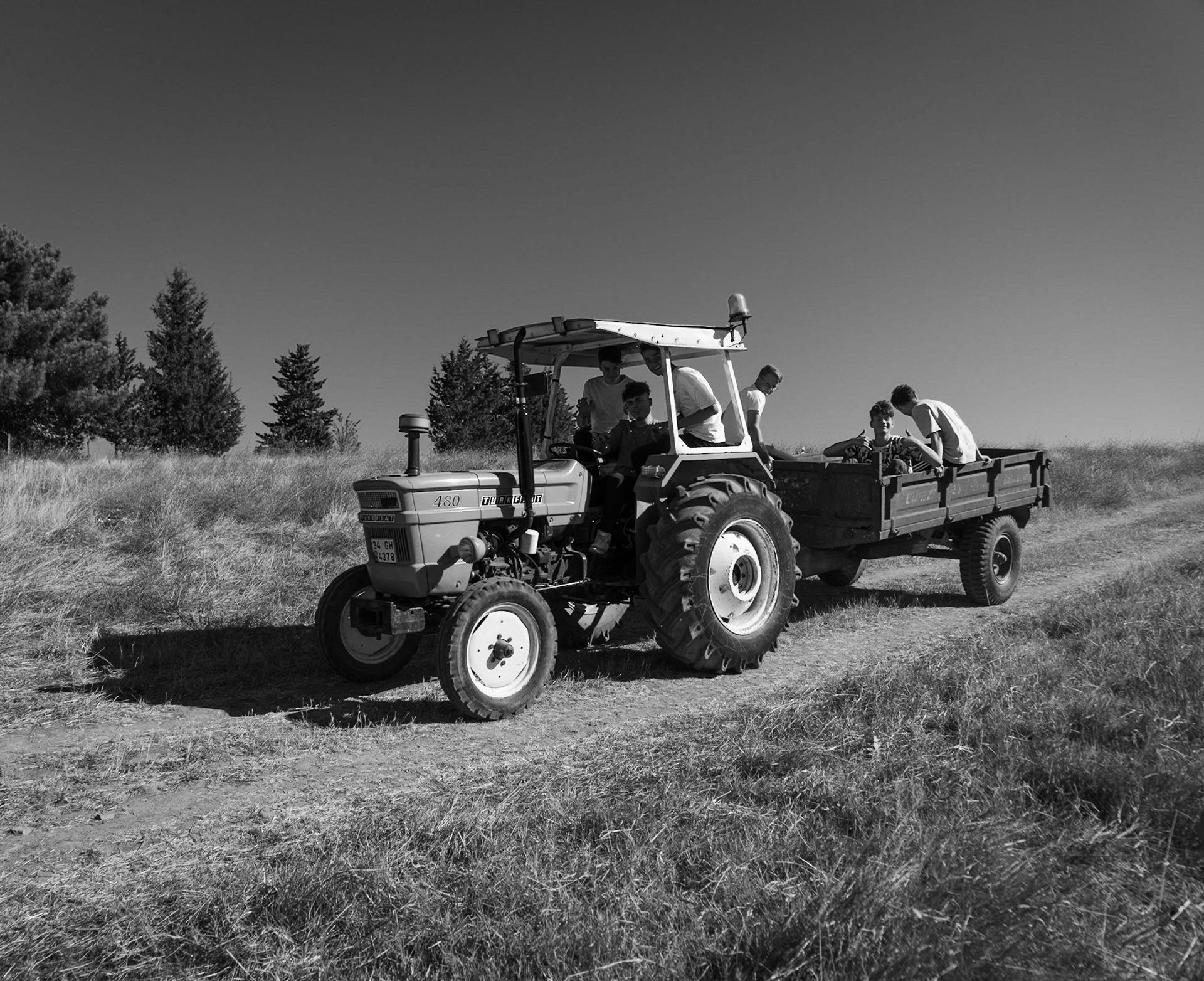 Nişantepe valley: tractor and youths