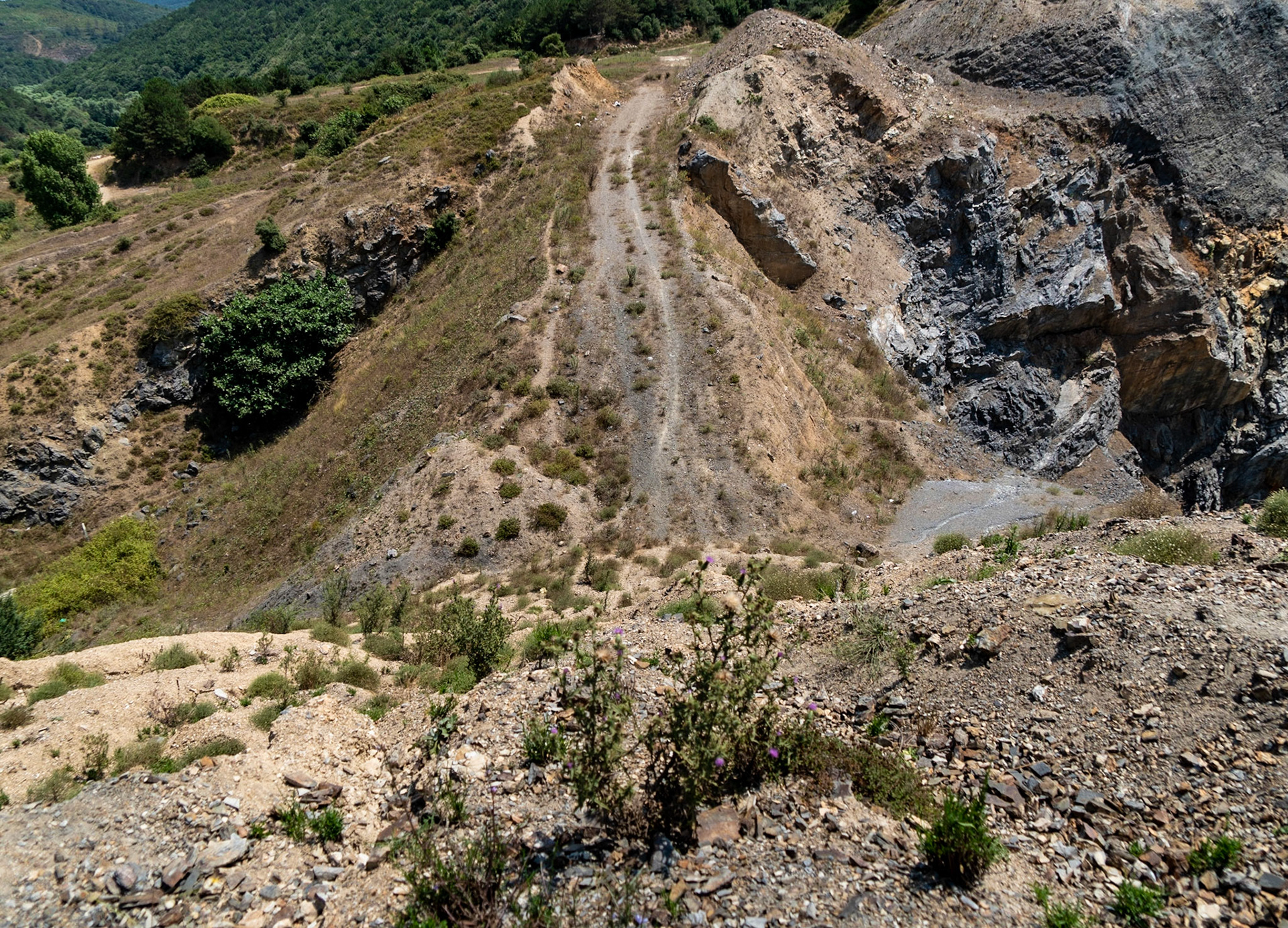 Cebeci: southern opencast mines - walkable slope