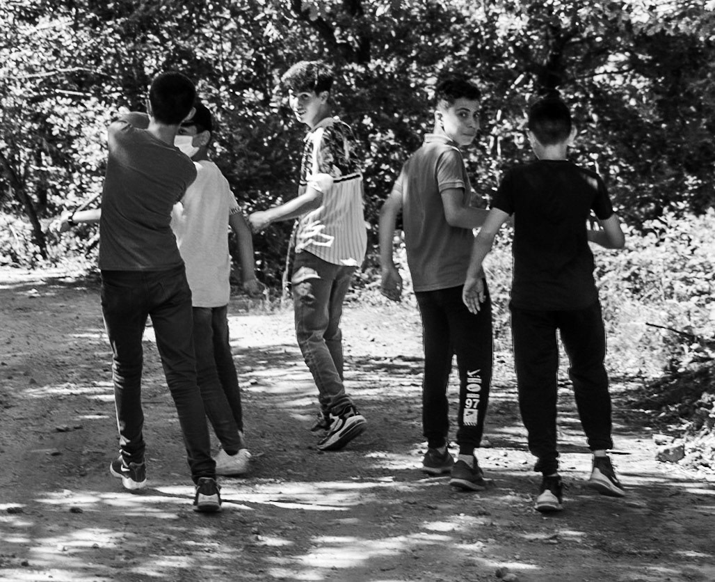 Kayışdaǧ tepesi: after descending to our track part way down the hill, we encounter a group of local lads