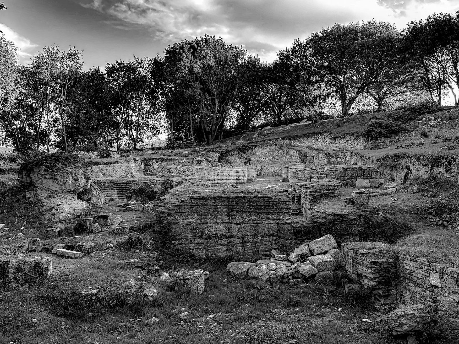 Bathonea north: Roman ruins