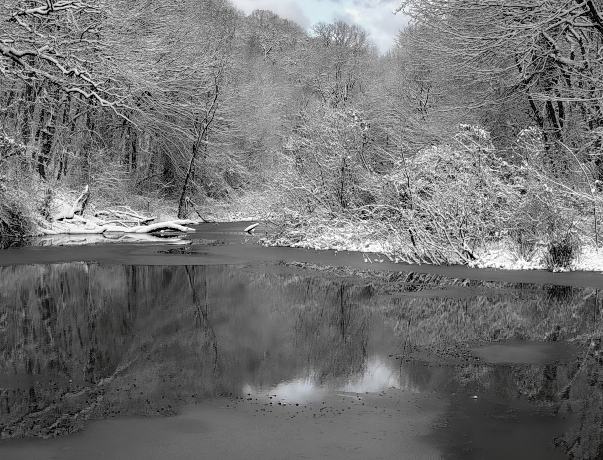 Valide Sultan reservoir: snowy reflecftions