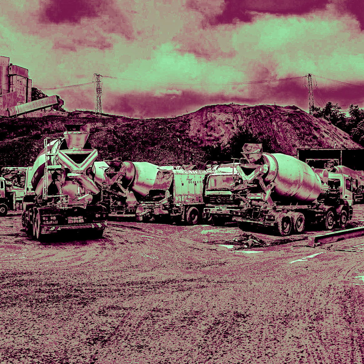 between Sultangazi and Cebeci: cement mixers