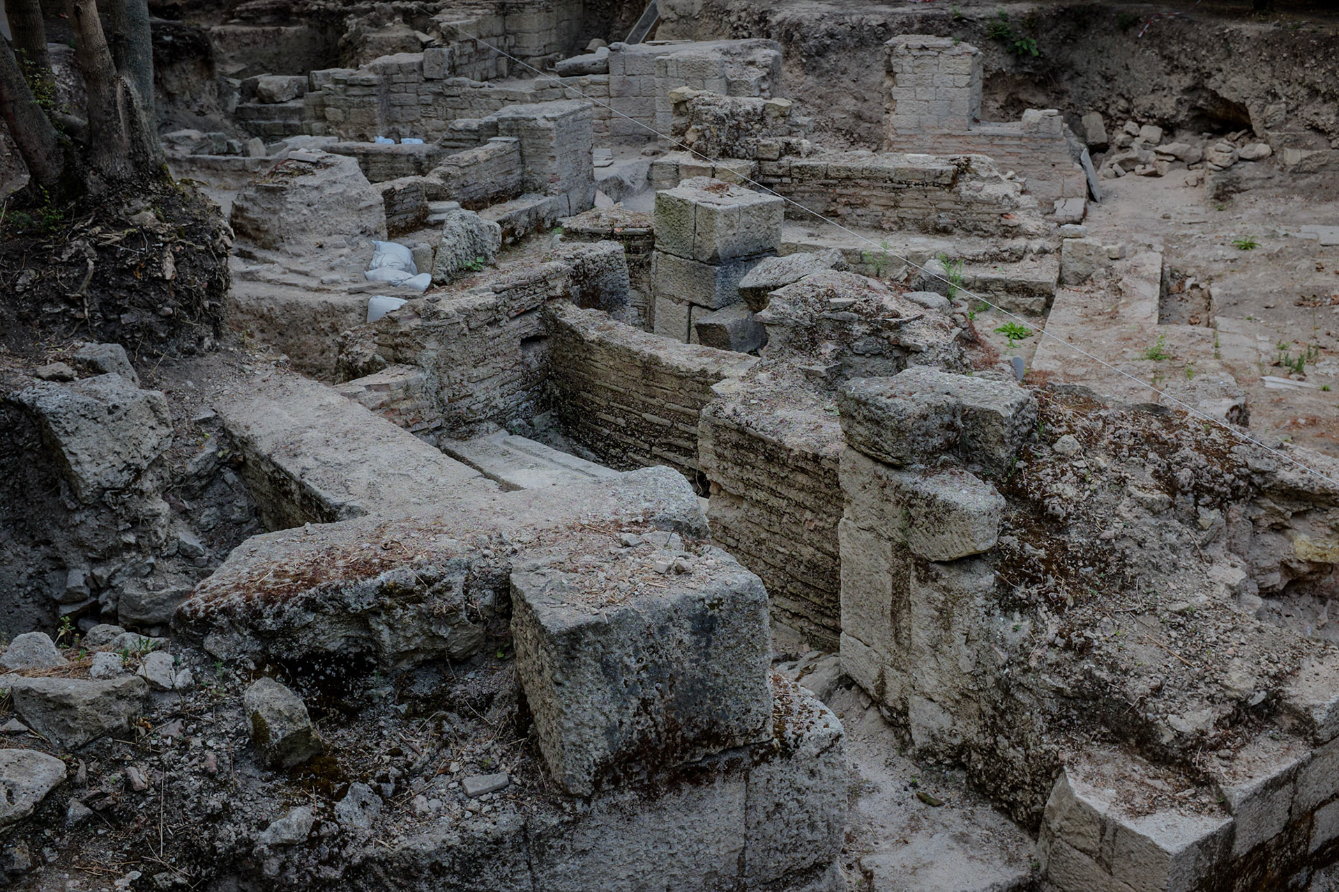 Bathonea (northern site): ruins