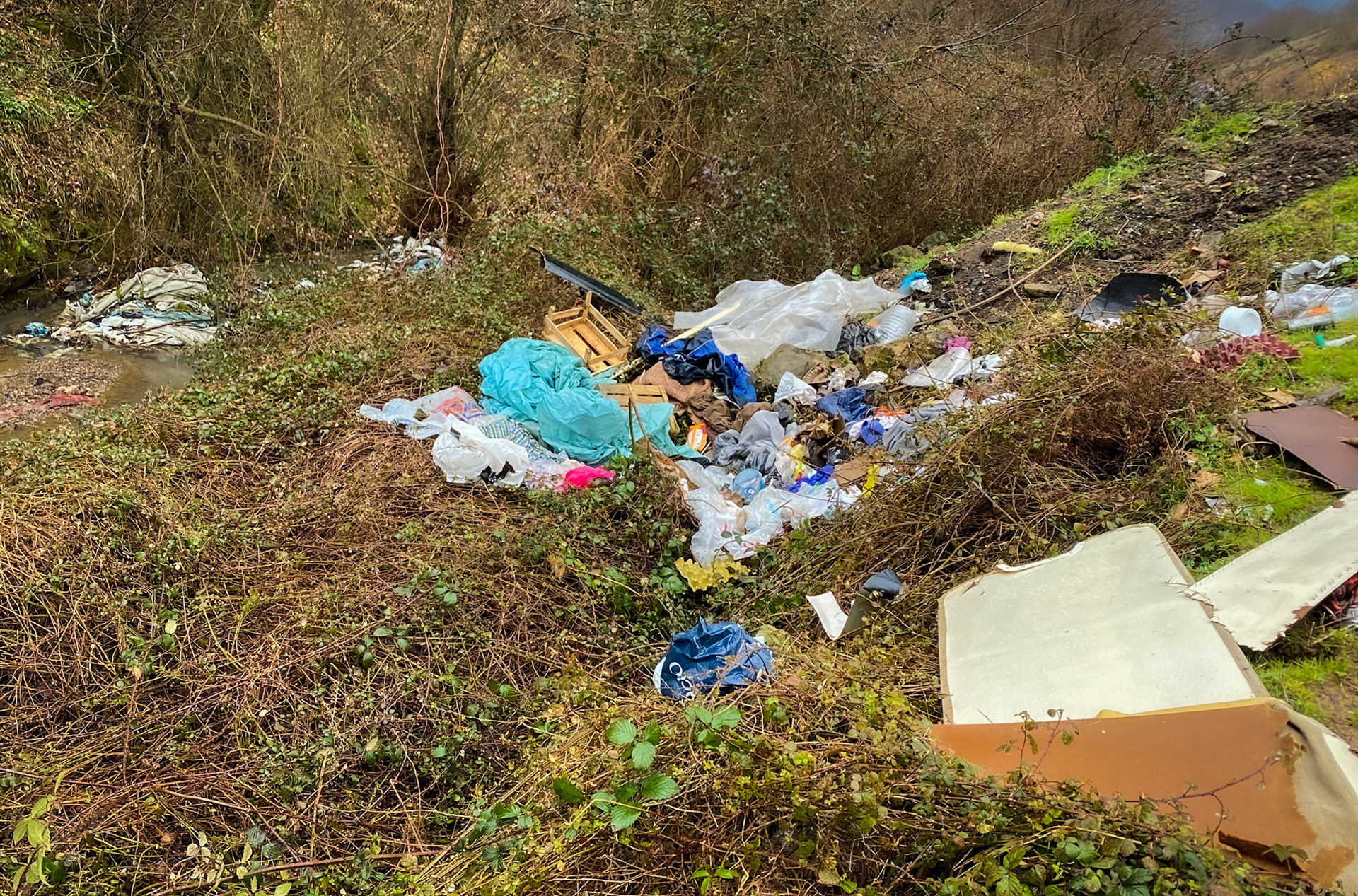 Kozu Deresi valleys: rubbish dump