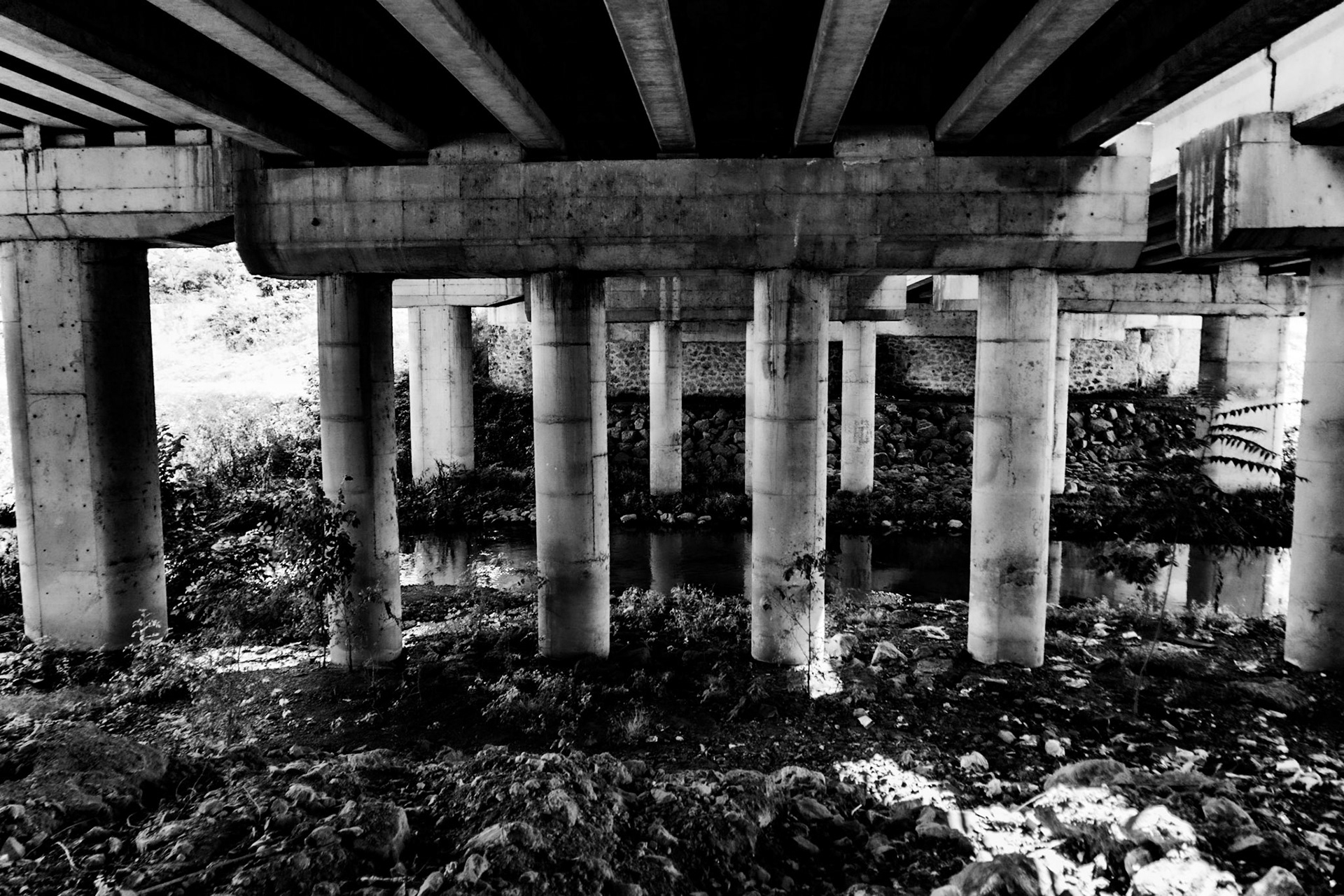 Çayǧız Deresi: crossing under a rosd bridge