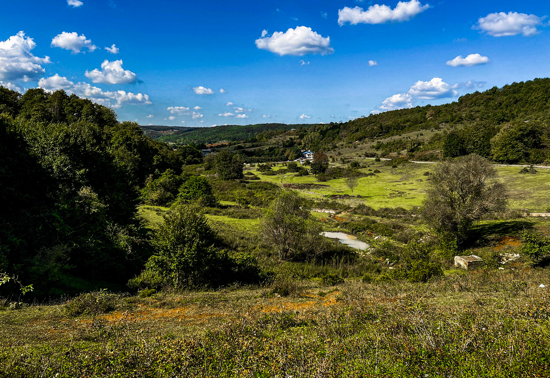 Atdosun reservoir: the view west down the valley