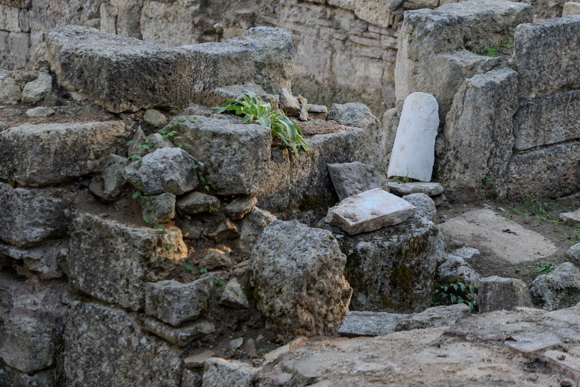 Bathonea north: Roman ruins