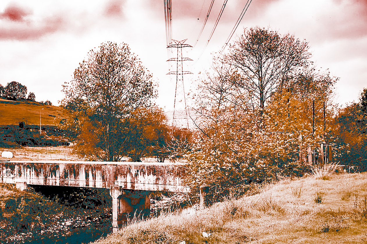 between Paşaköy dam and Paşaköy: the modern aqueduct