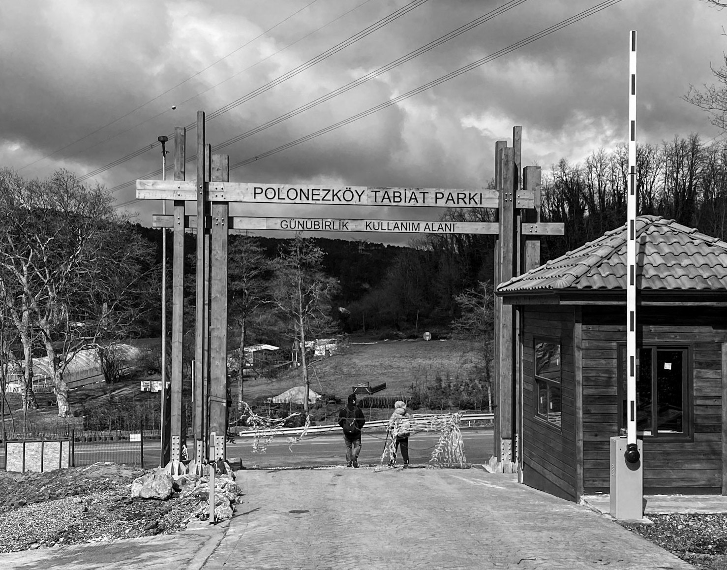 Polonezköy forests: Tabiat Parkı entrance