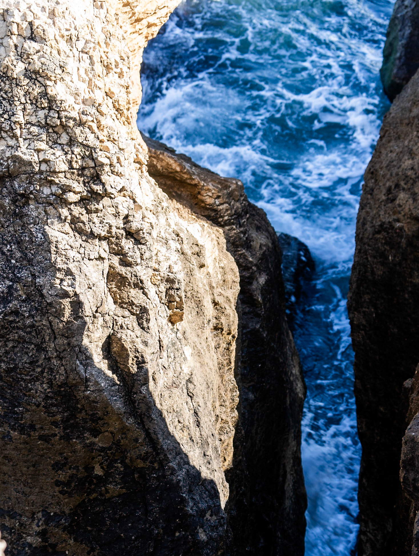 Sahilköy: basalt formation