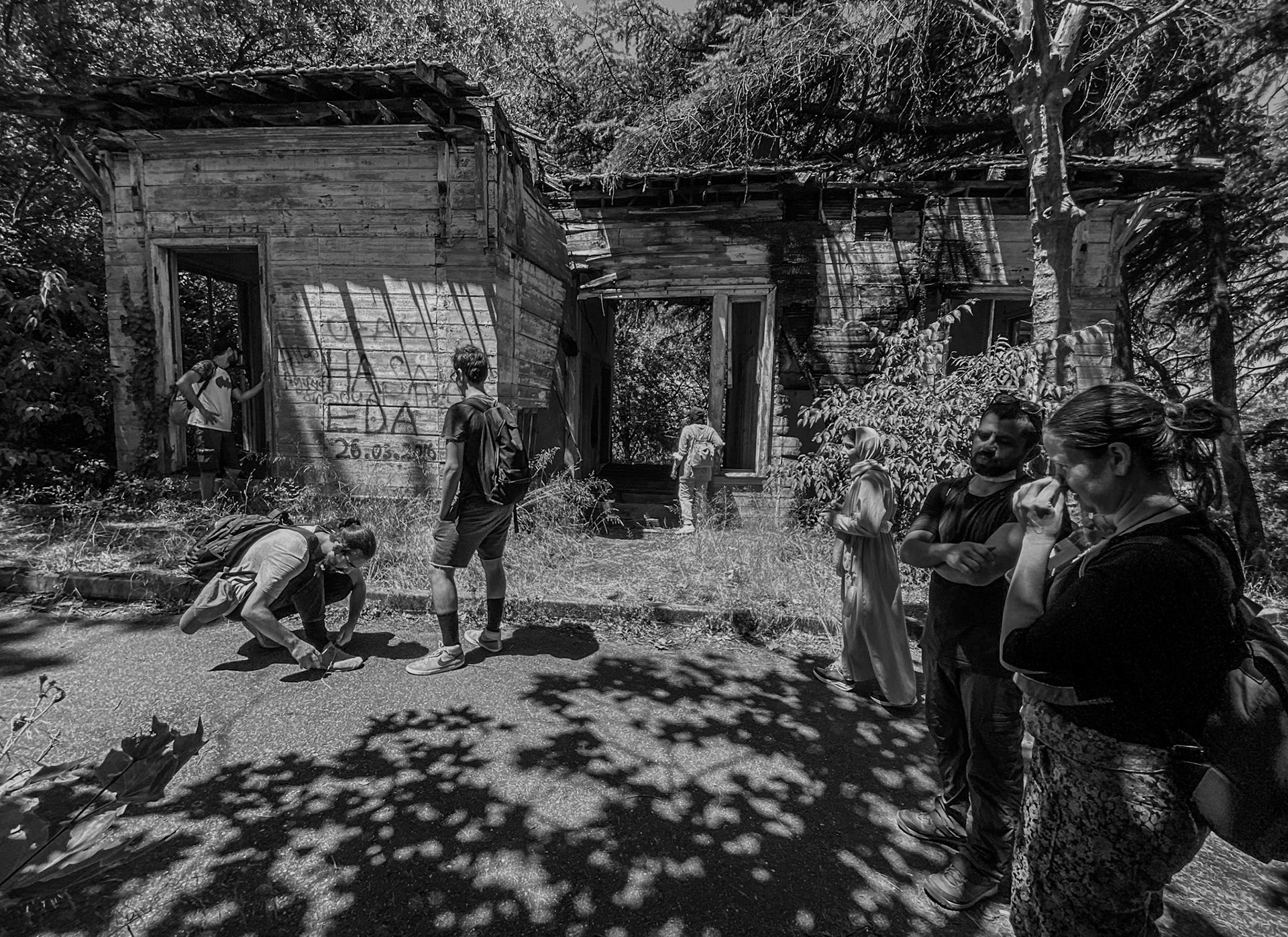 Başıbüyük Ottoman ruined kiosks: view