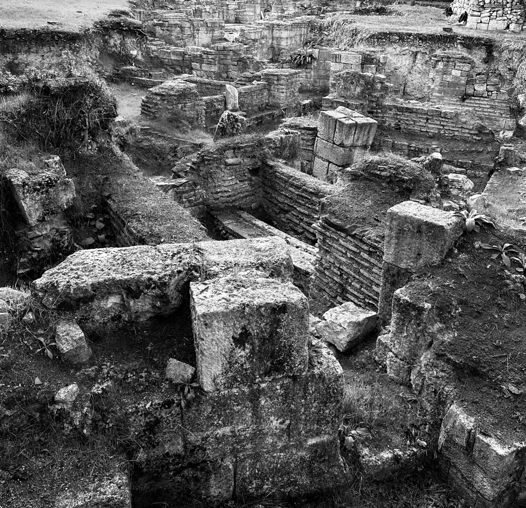 Bathonea north: Roman ruins