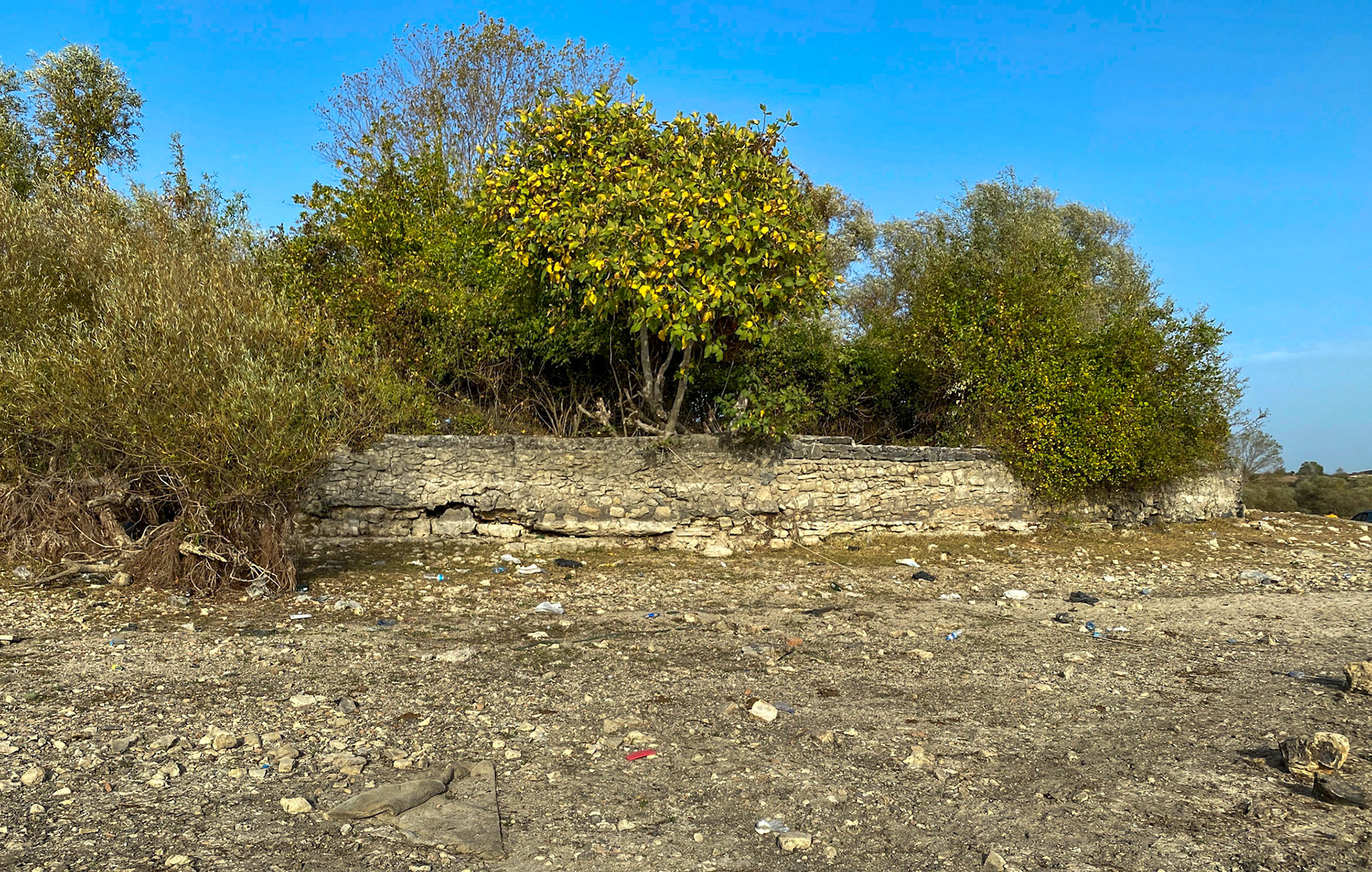 Trikos wall: (not sure if this is part of the old wall or not)