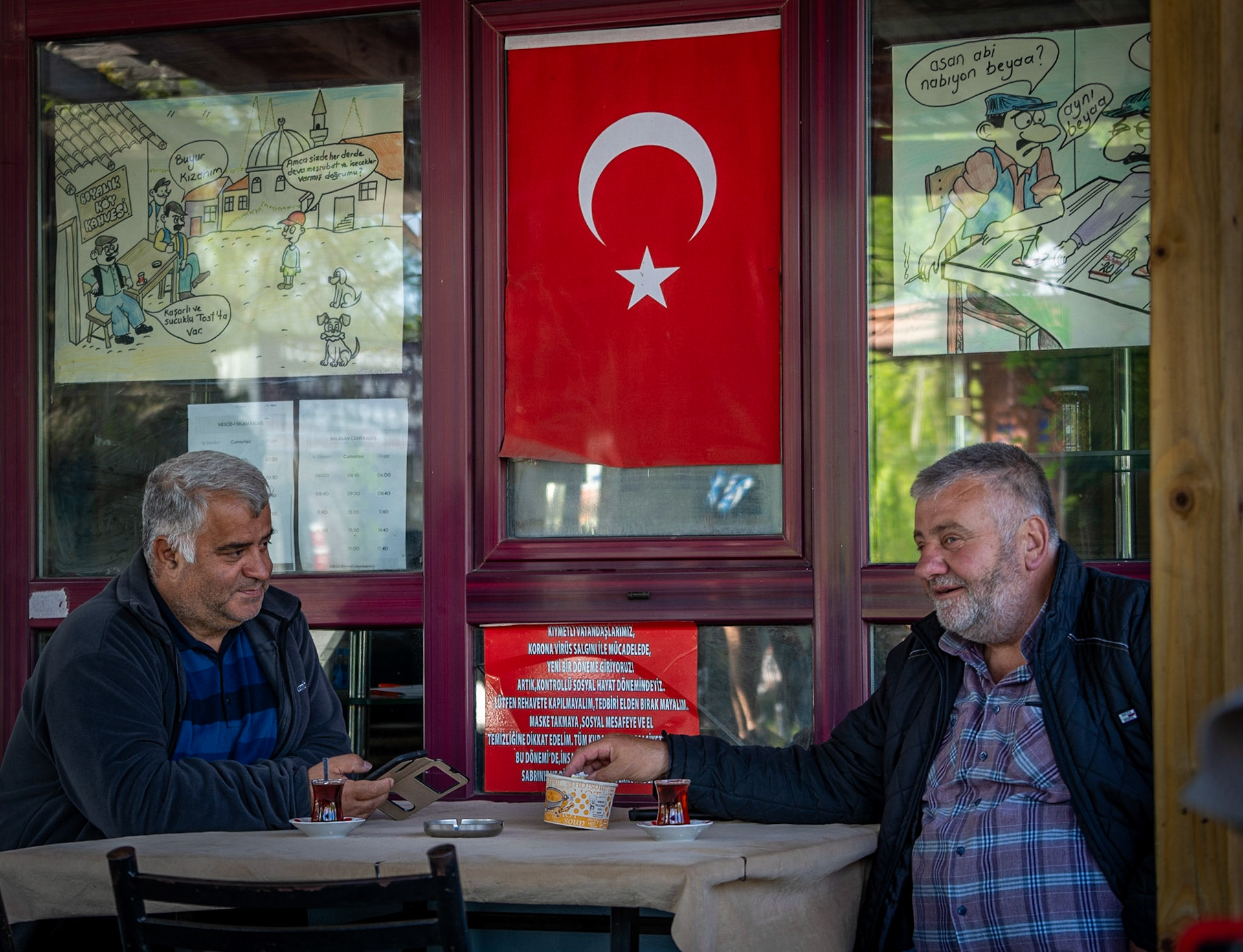 Boyalık: teahouse tête à tête