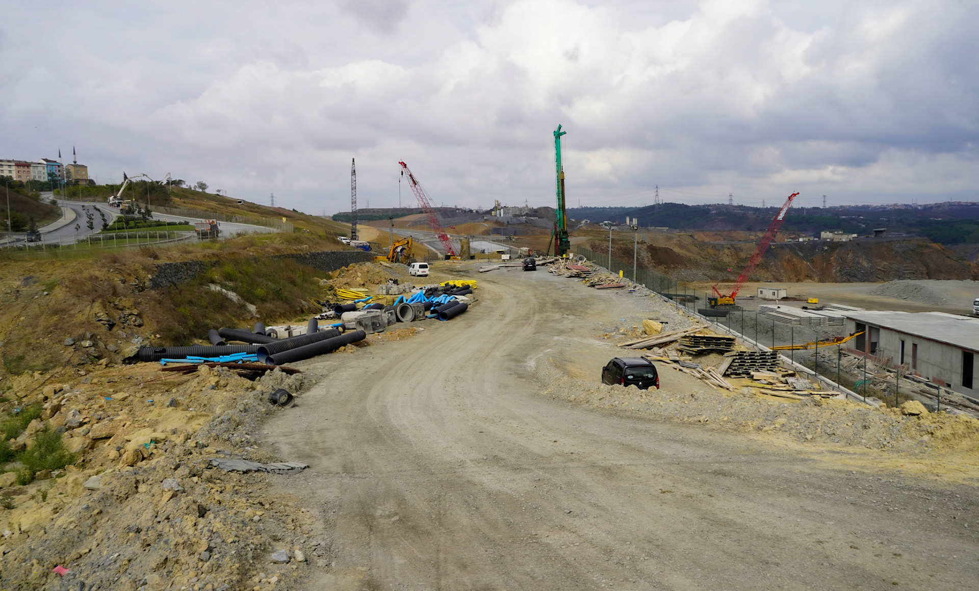 between Sultangazi and Cebeci: road building