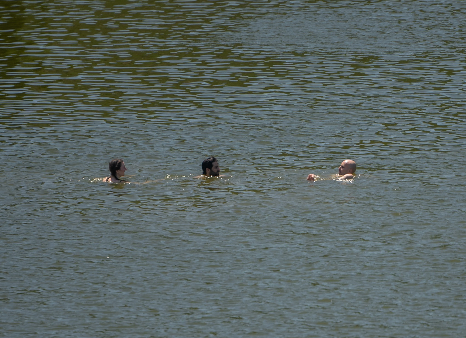 Şamlar Ottoman dam: 3 swimming hikers