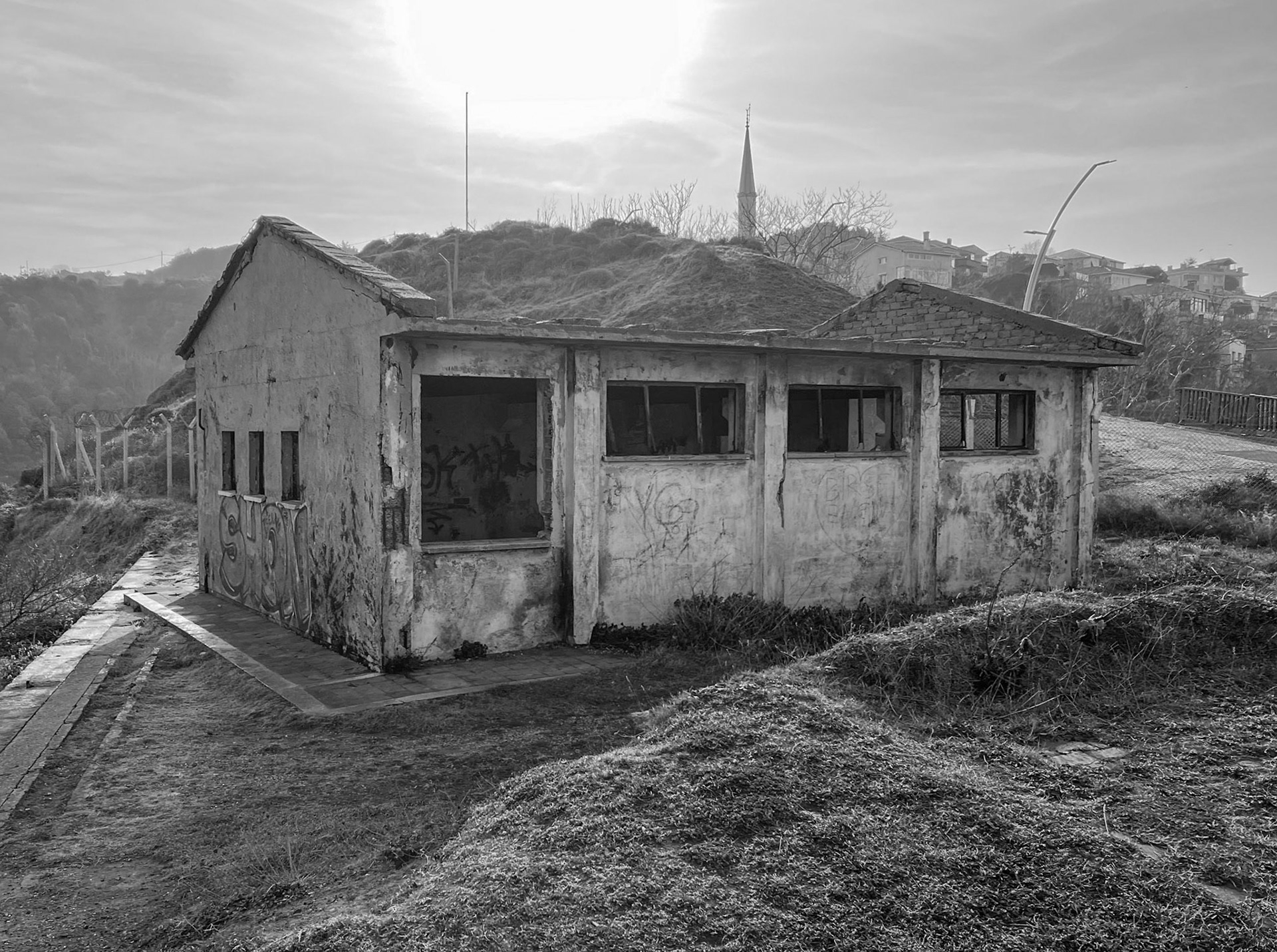 Poyraz: part (former guardhouse?) of the abandoned NATO fort