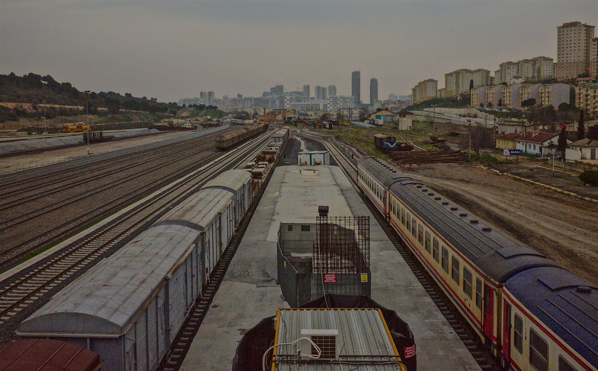 between the nuclear research centre and Menekşe Plajı: Halkalı station