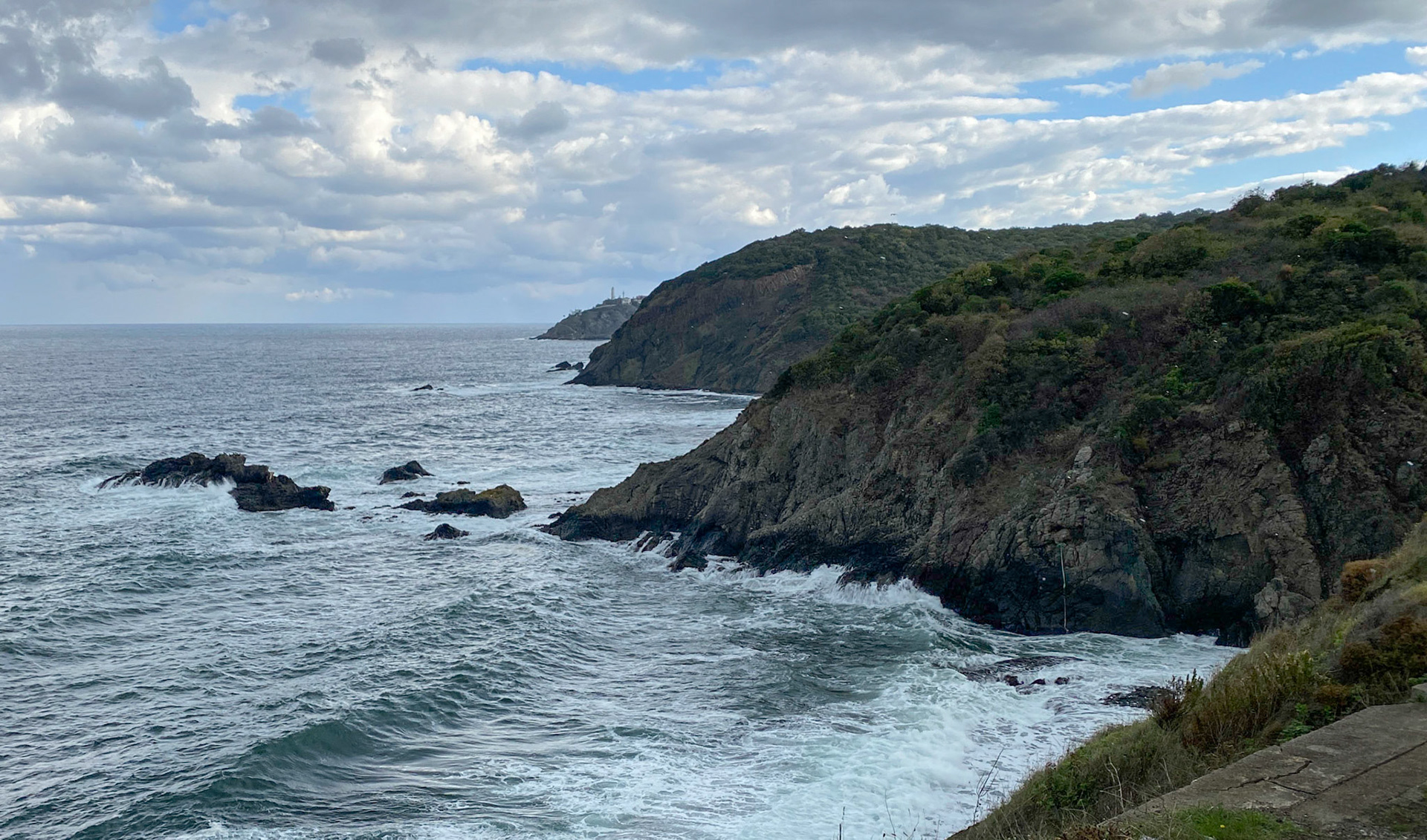 Poyraz viewpoint: looking along the coast towards Anadolu Feneri (in the distance)