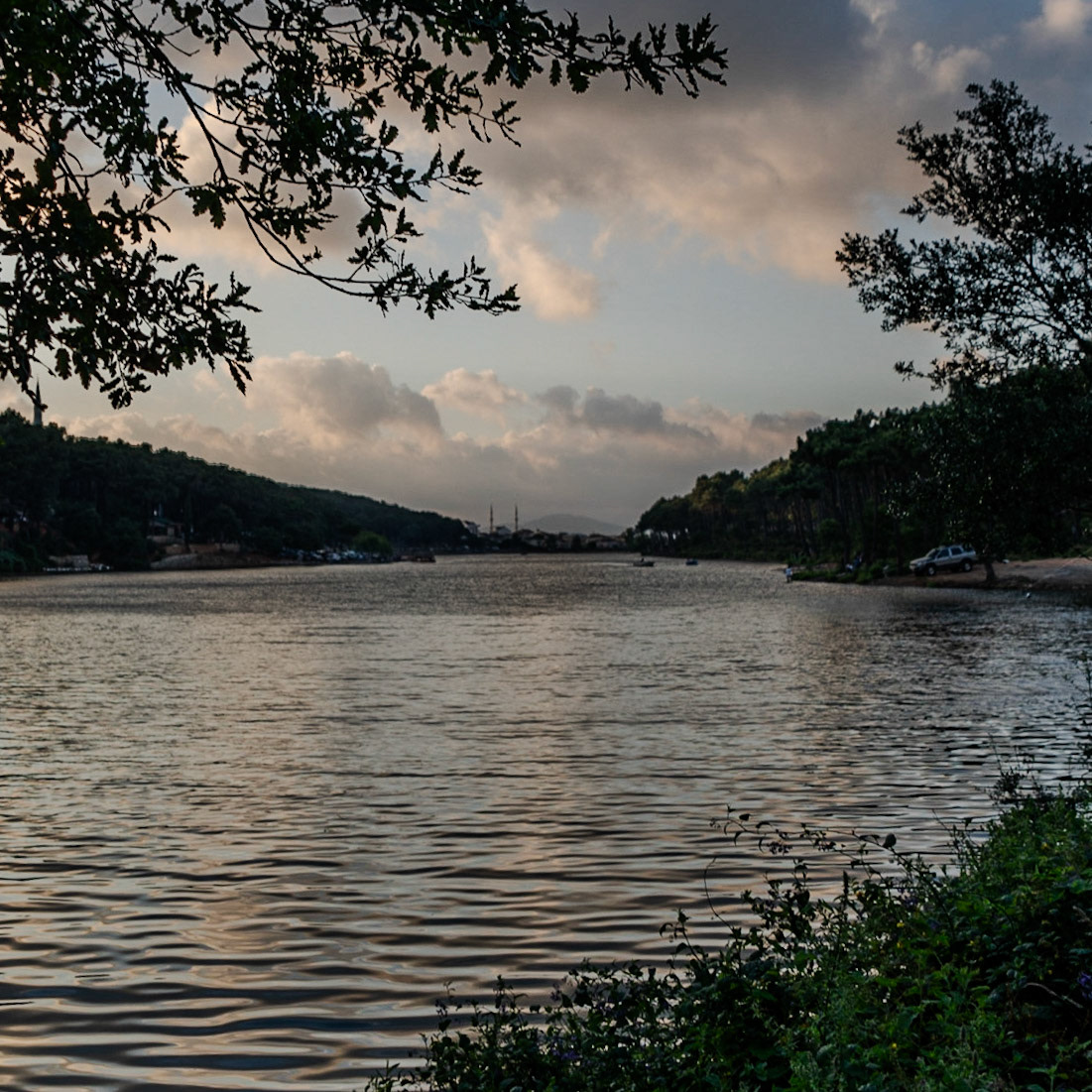 Aydos lake: dusk looking north