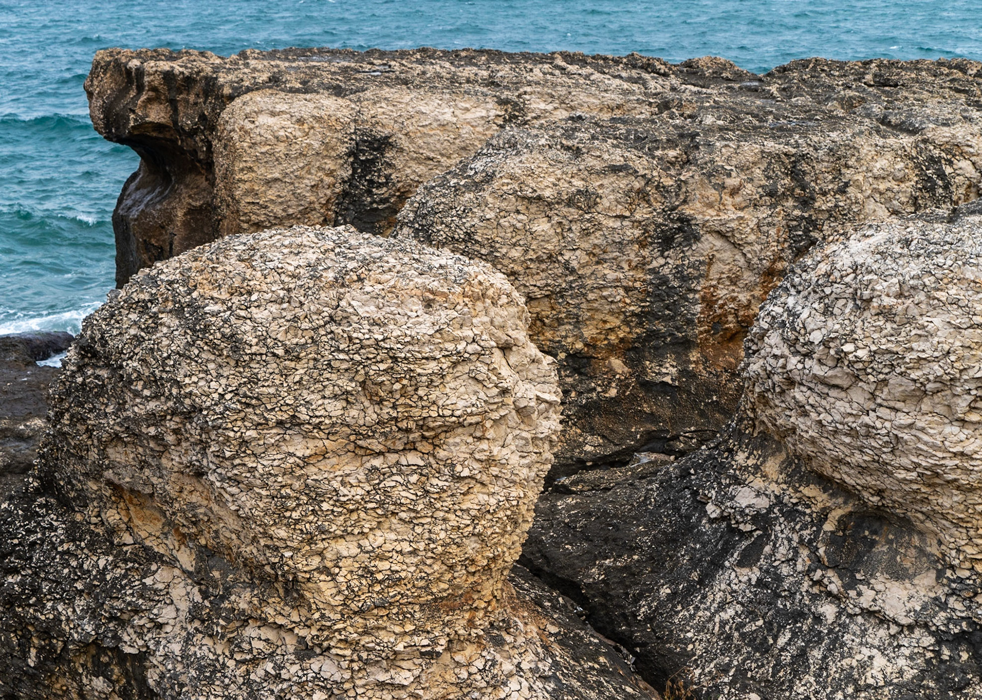 Sahilköy basalt columns: view