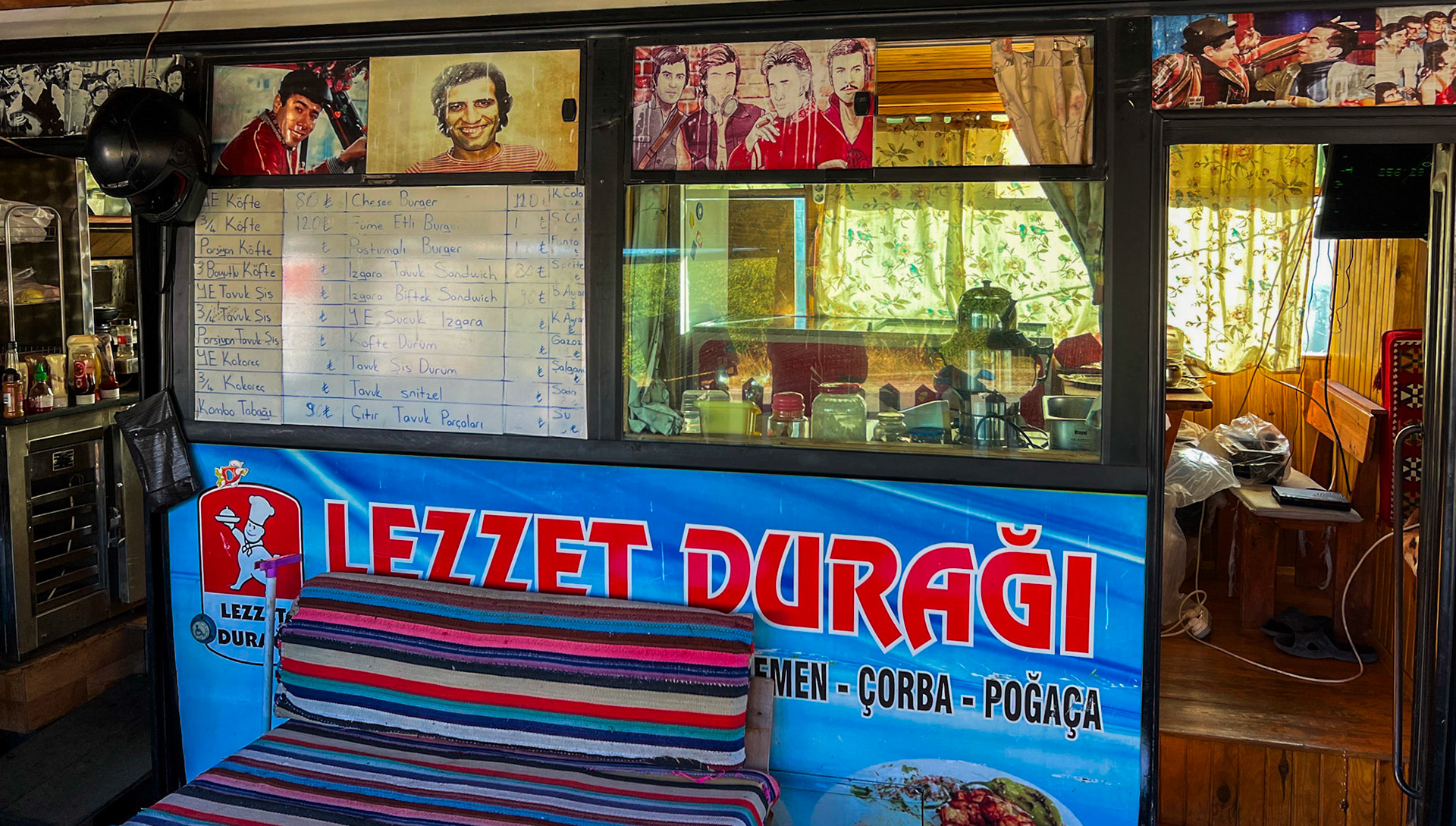 Nişantepe: roadside Yeşilcam café
