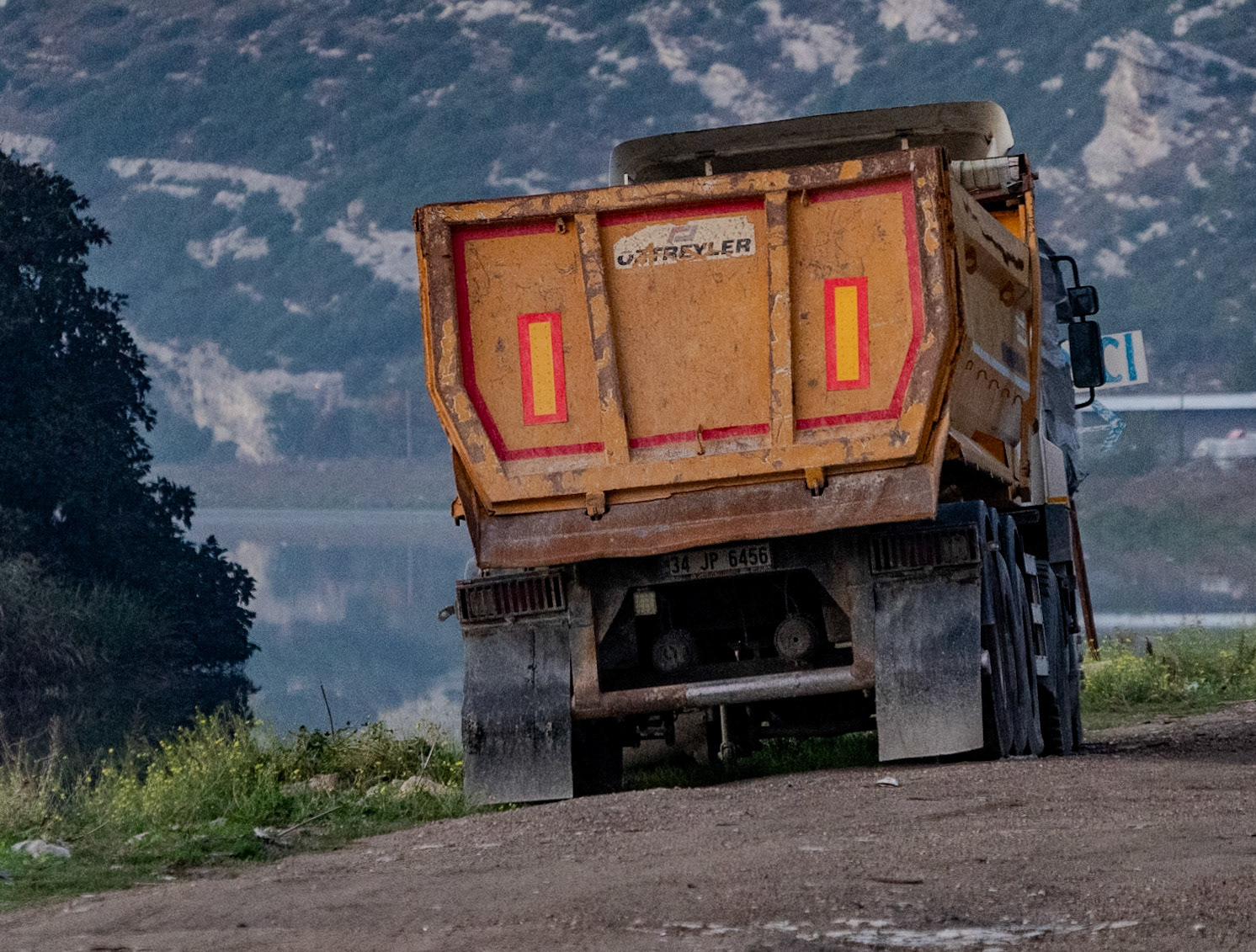 the aqueduct next to Odabaşı Ottoman bridge: truck