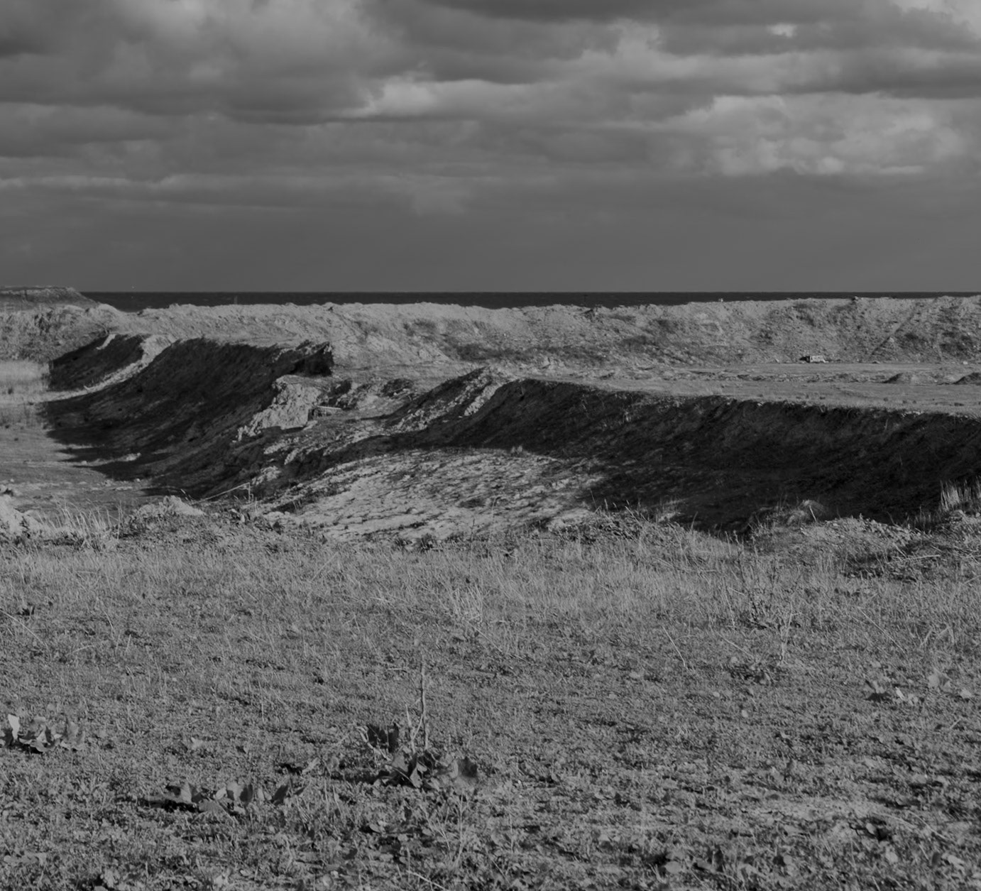 heading west from Akpınar: former mining land, now poor pasture and scrub