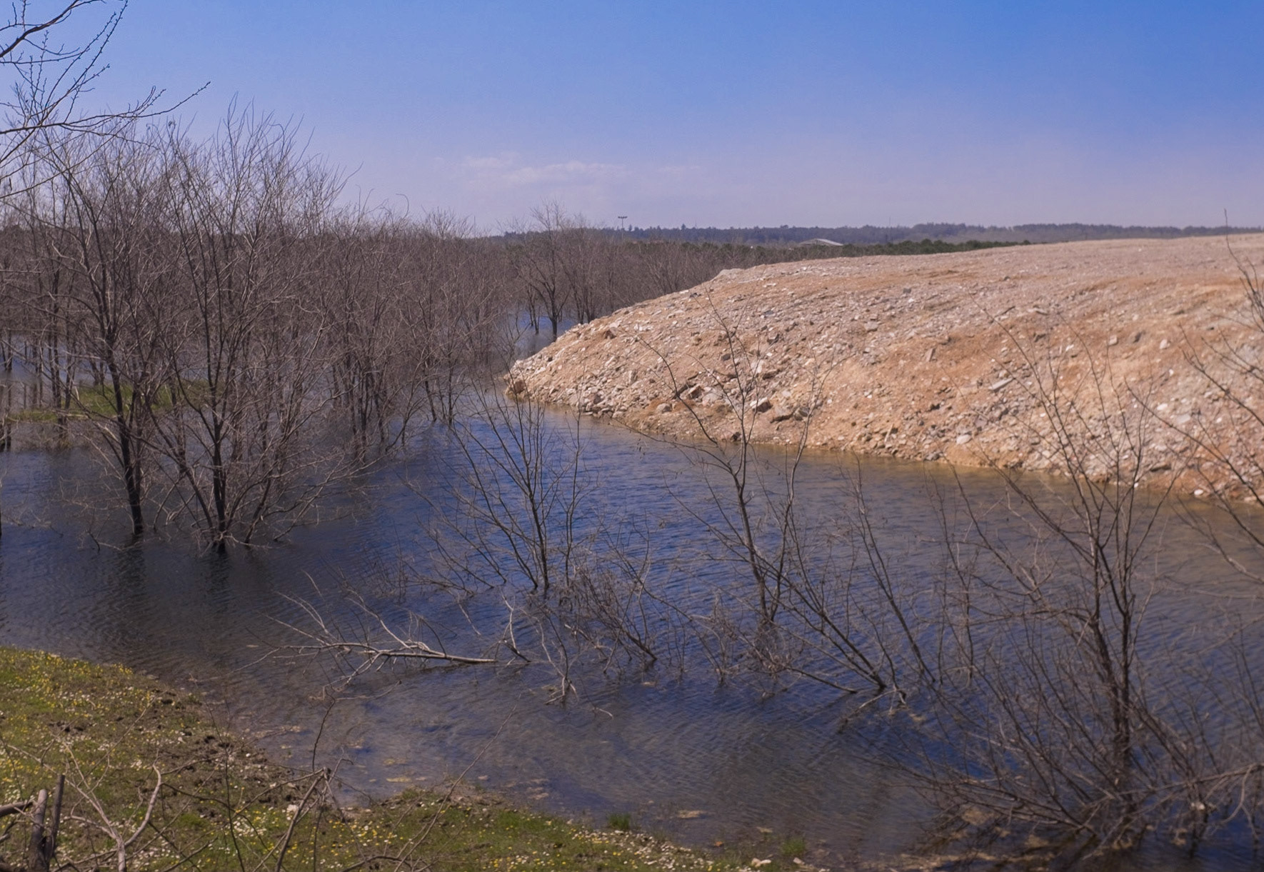 heading East from İmrahor Reservoir: denuded land &amp; an artificial lake
