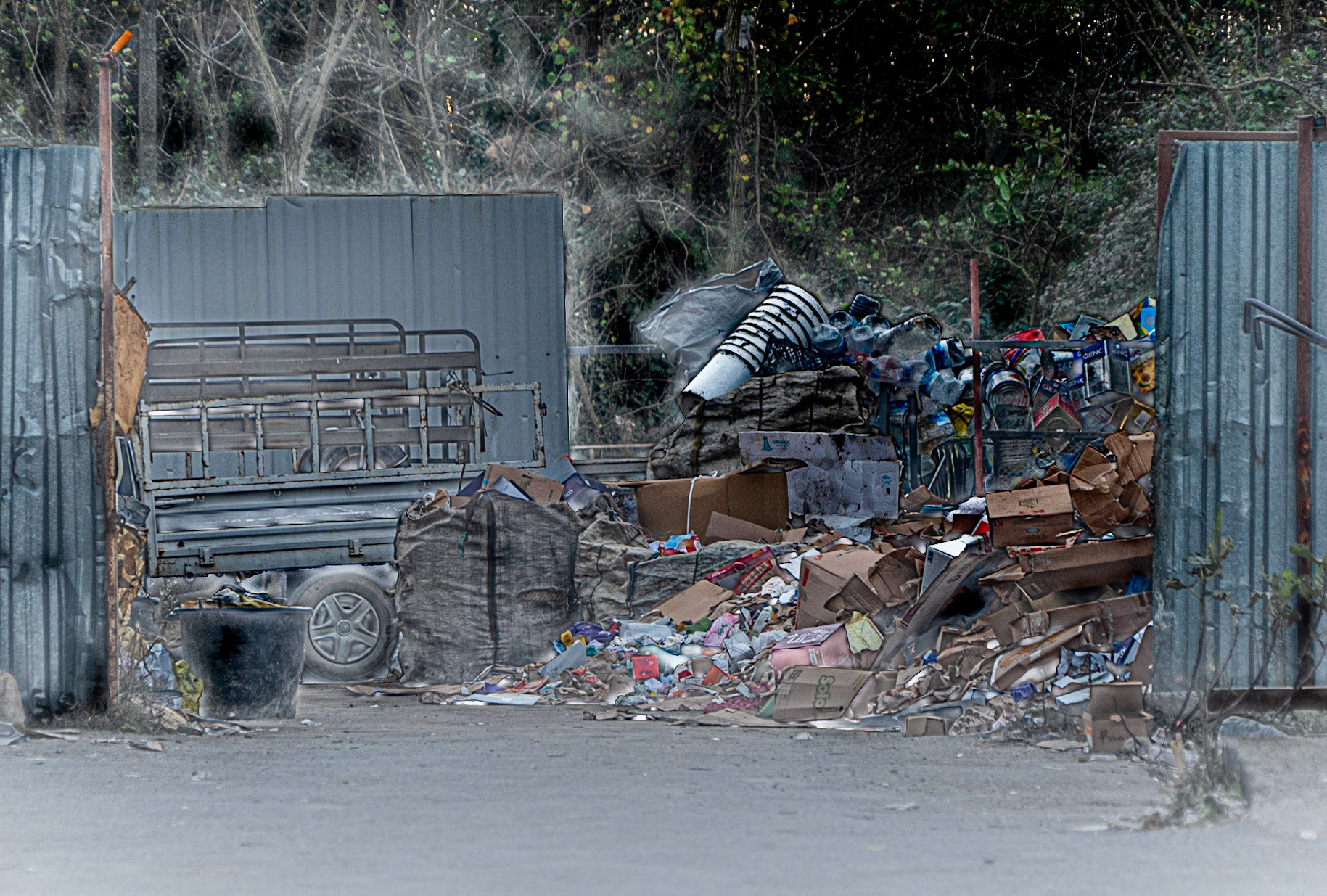 Nişantepe: junkyard