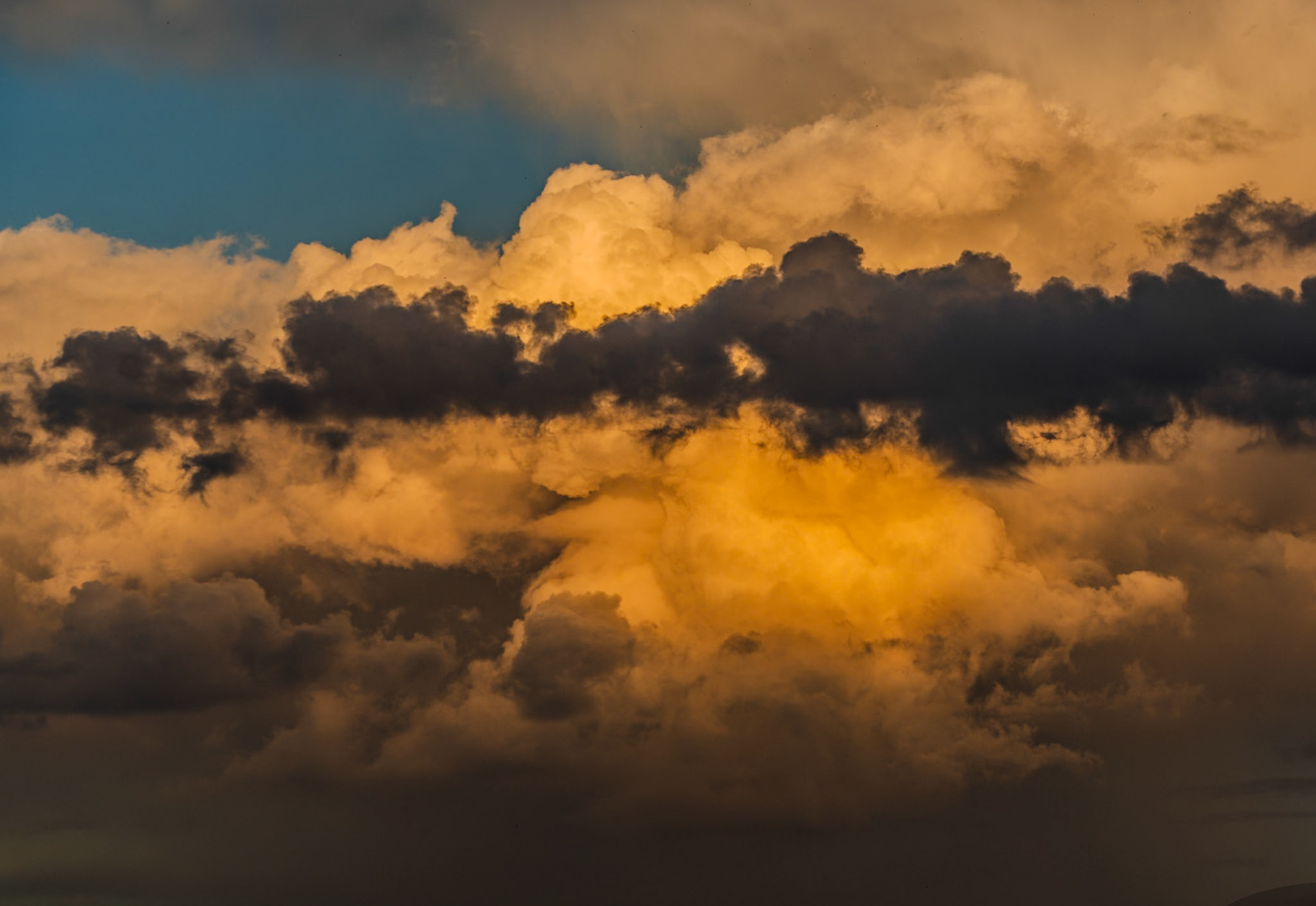 Küçükçekmece northwestern marsh: stormy sky