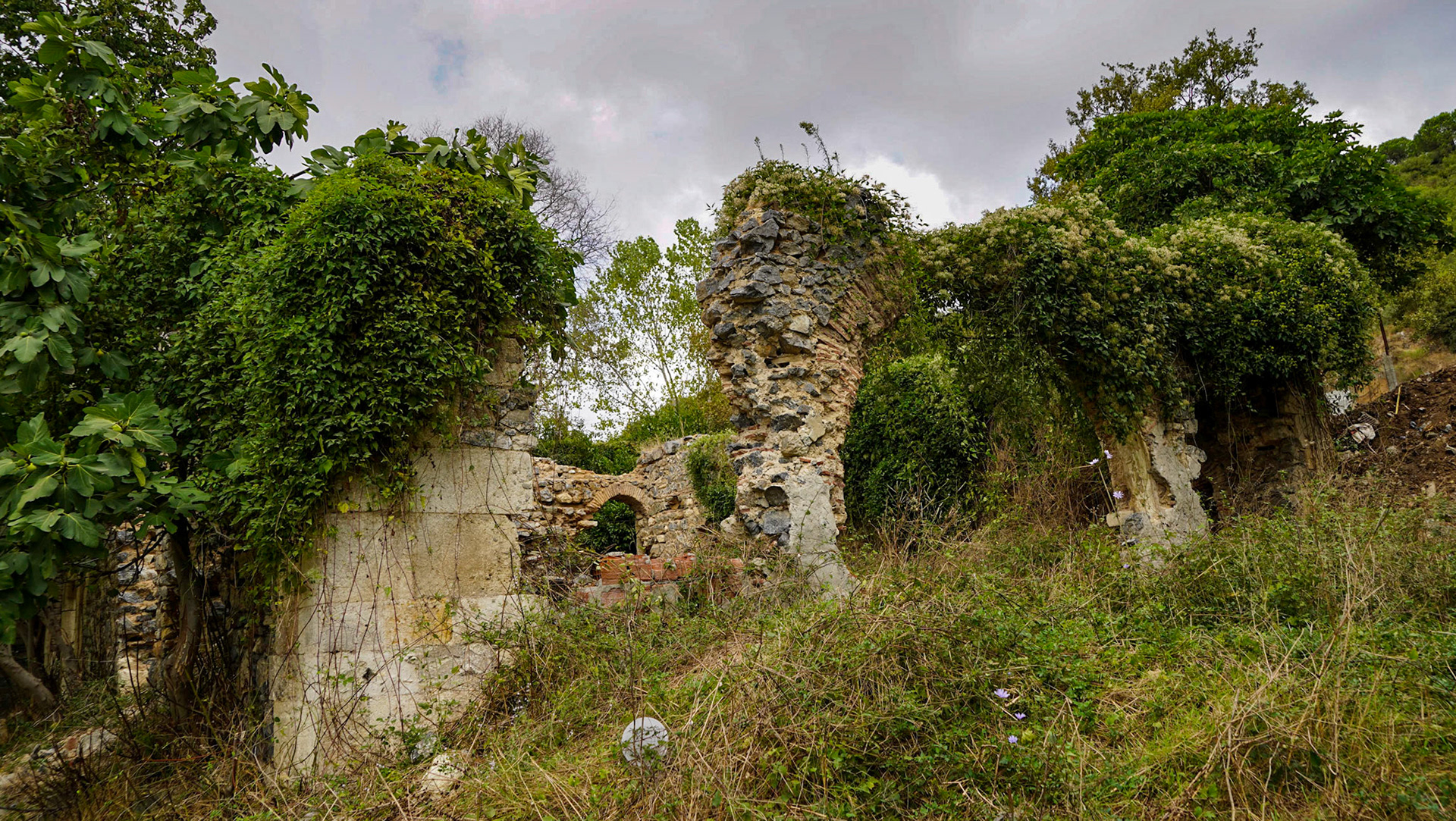 Cebeci: ruined Greek orthodox church